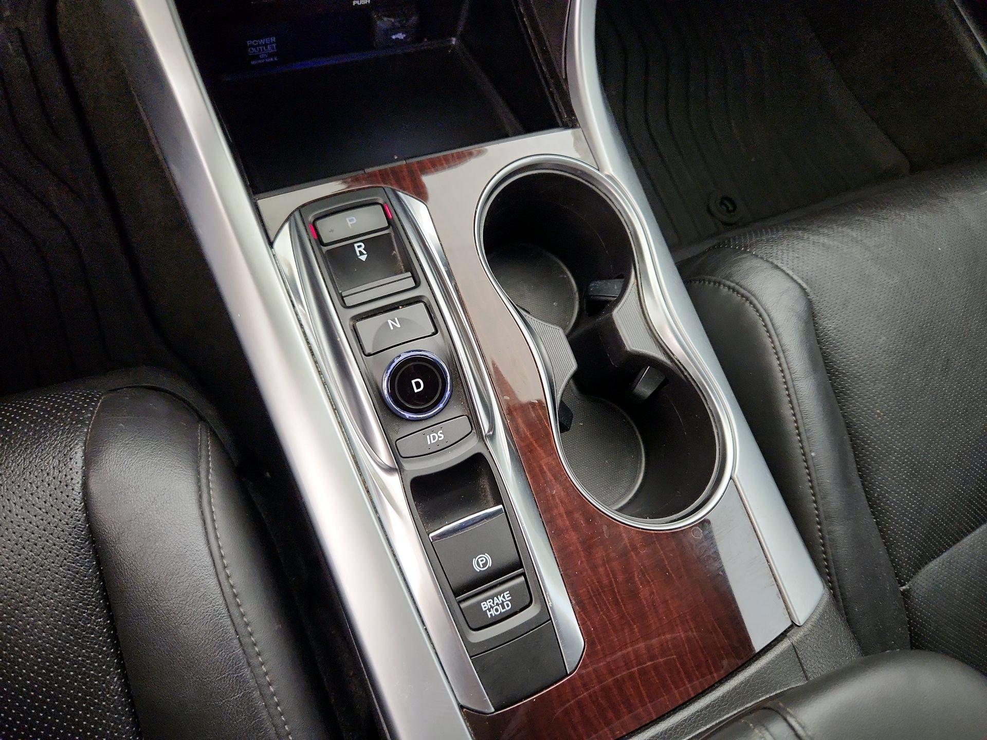 Thumbnail: 2015 Acura TLX - 18