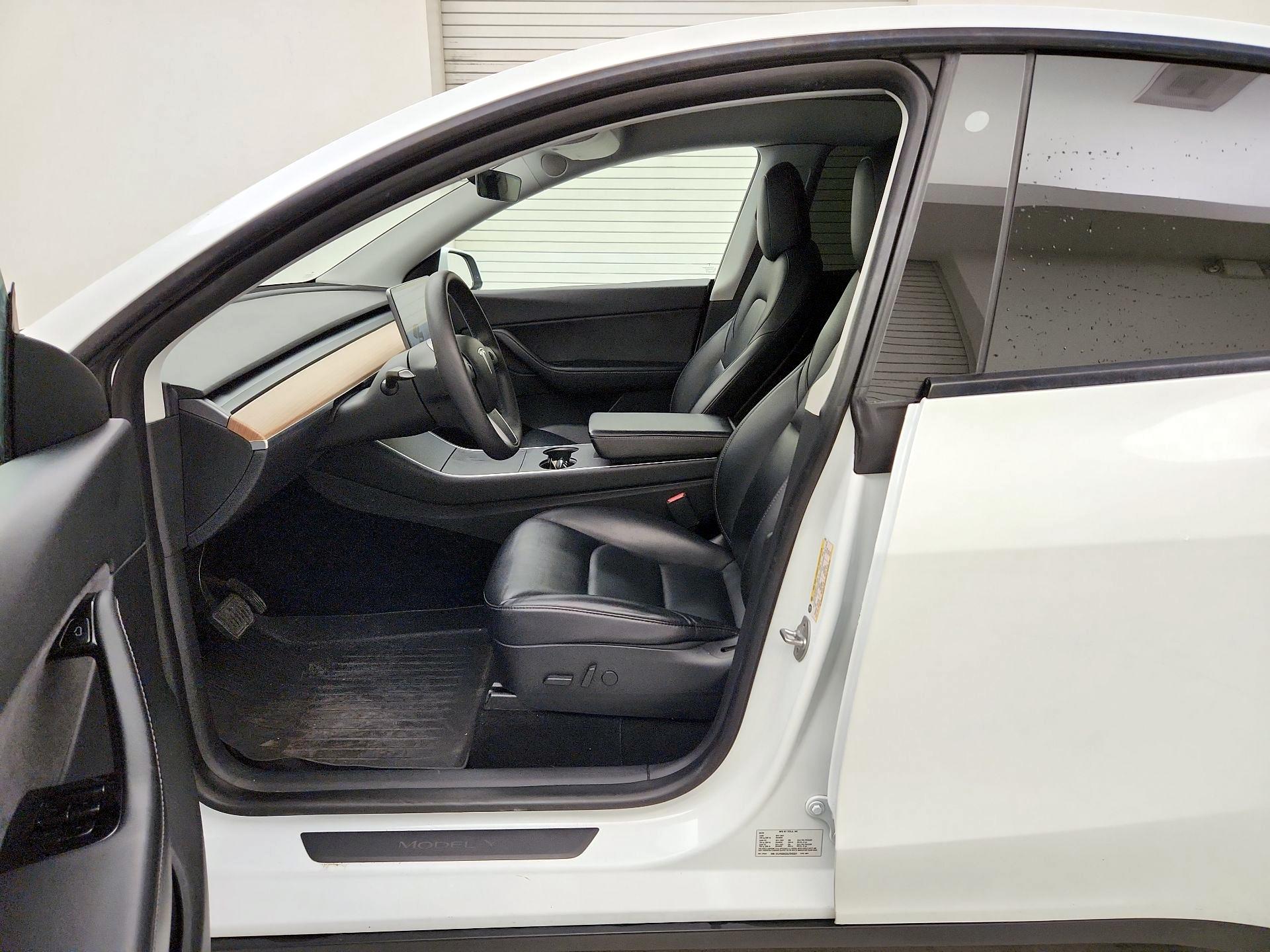 Thumbnail: 2020 Tesla Model Y - 11