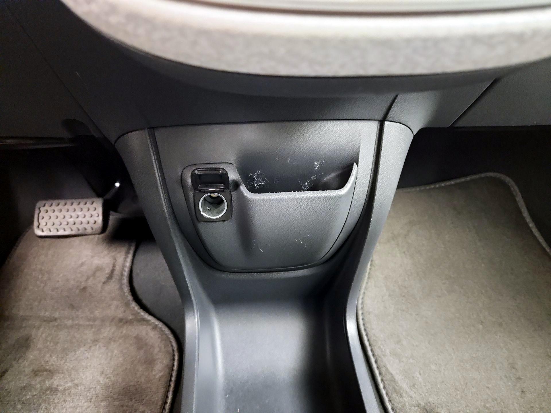 Thumbnail: 2021 Chevrolet Bolt EV - 18