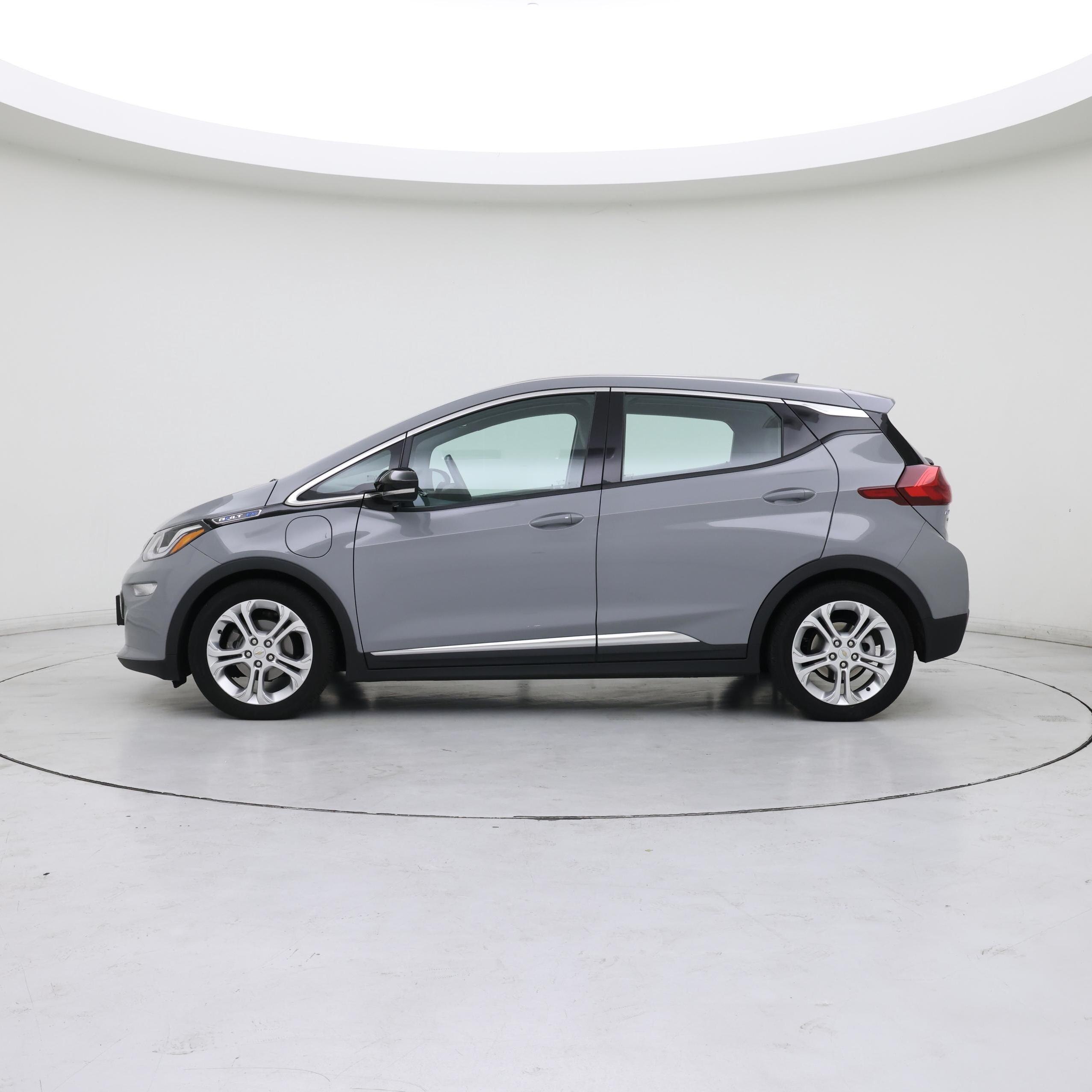 Thumbnail: 2021 Chevrolet Bolt EV - 3