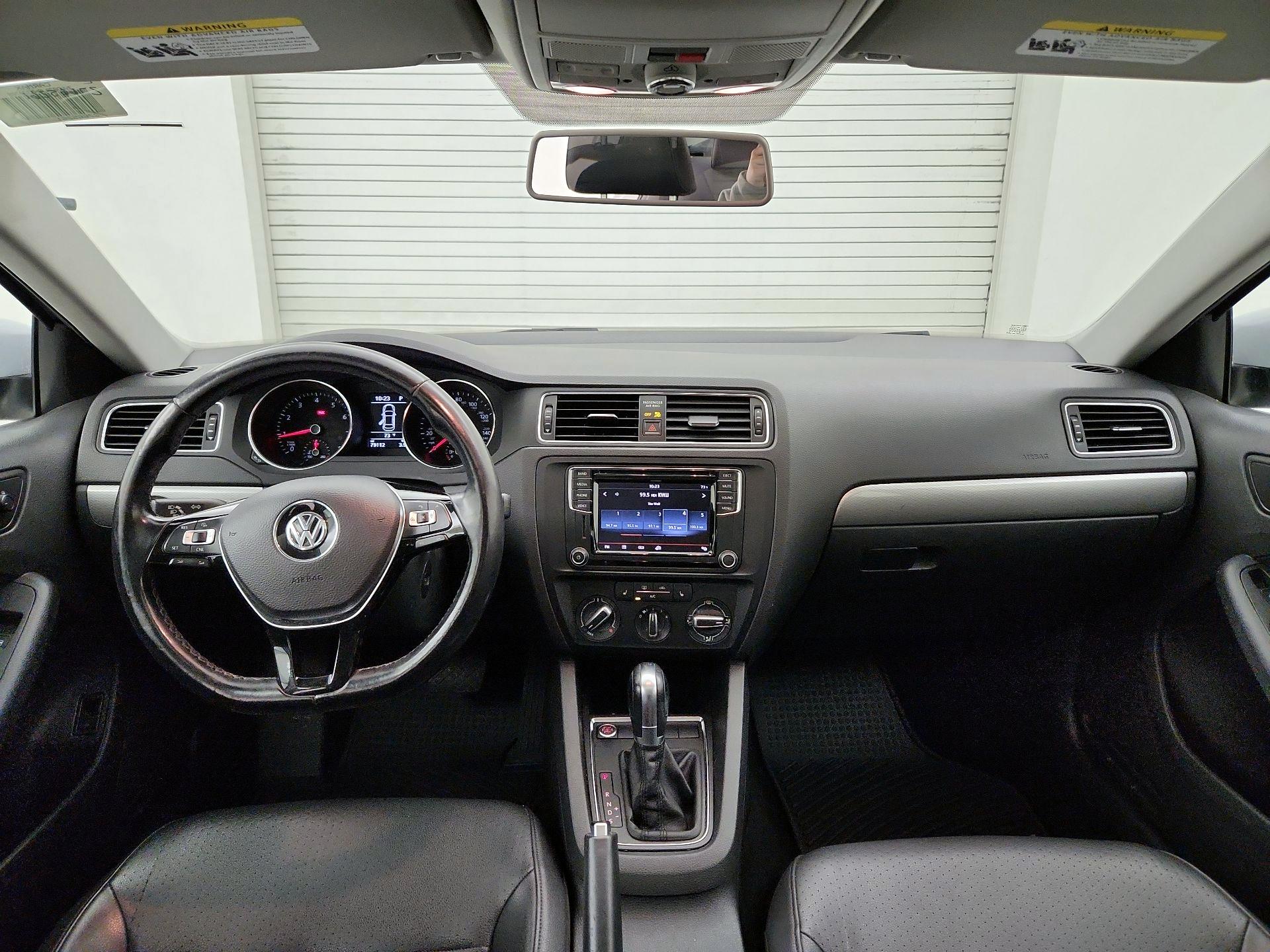 Thumbnail: 2017 Volkswagen Jetta - 9