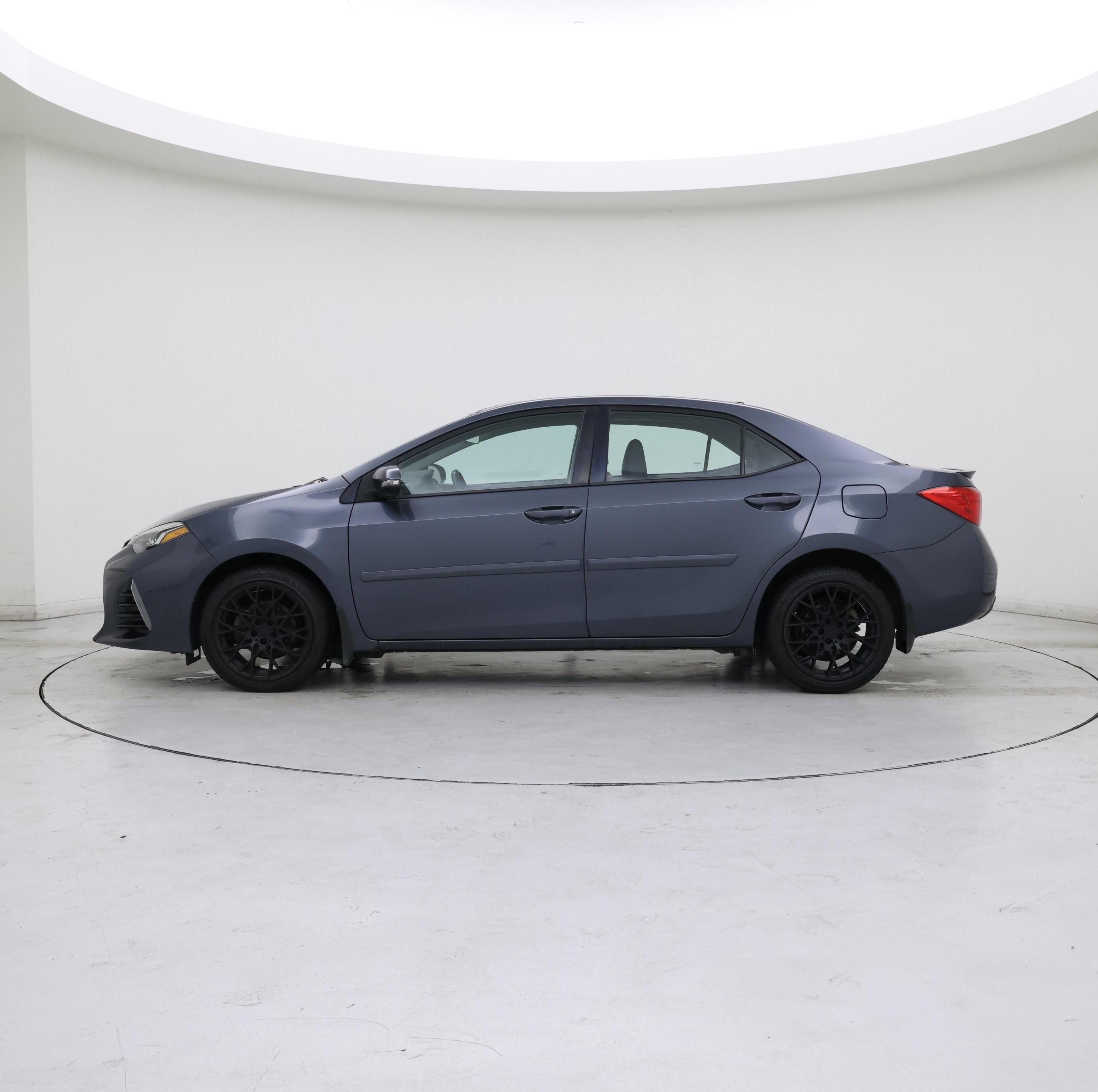 Thumbnail: 2017 Toyota Corolla - 3