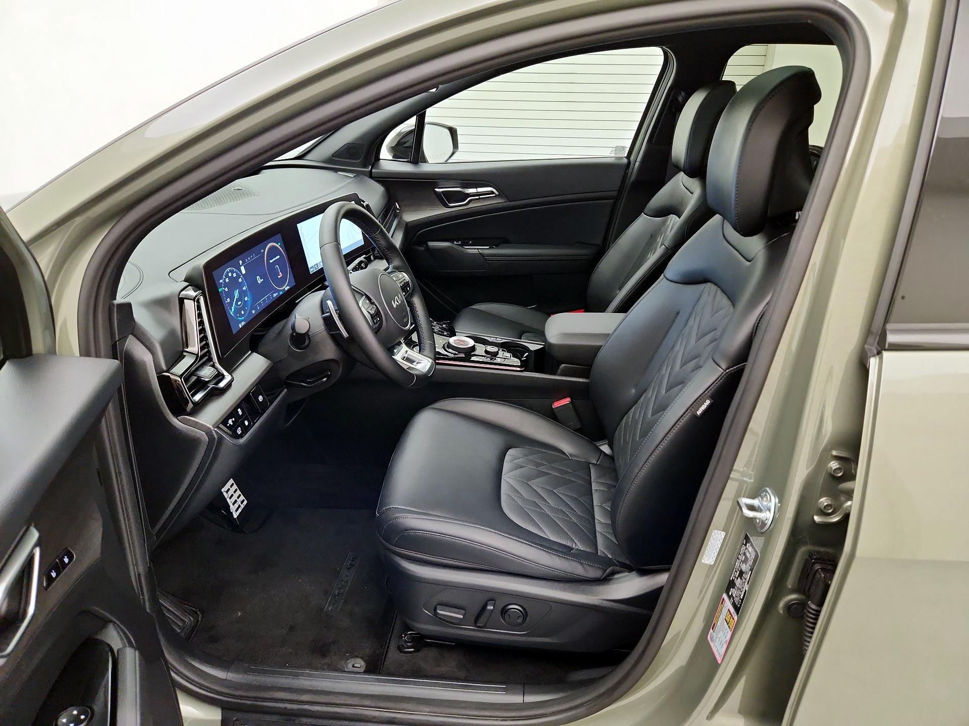 Thumbnail: 2025 Kia Sportage - 11