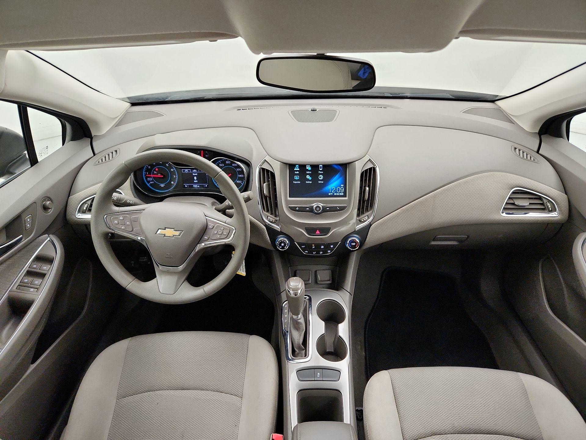 Thumbnail: 2018 Chevrolet Cruze - 9