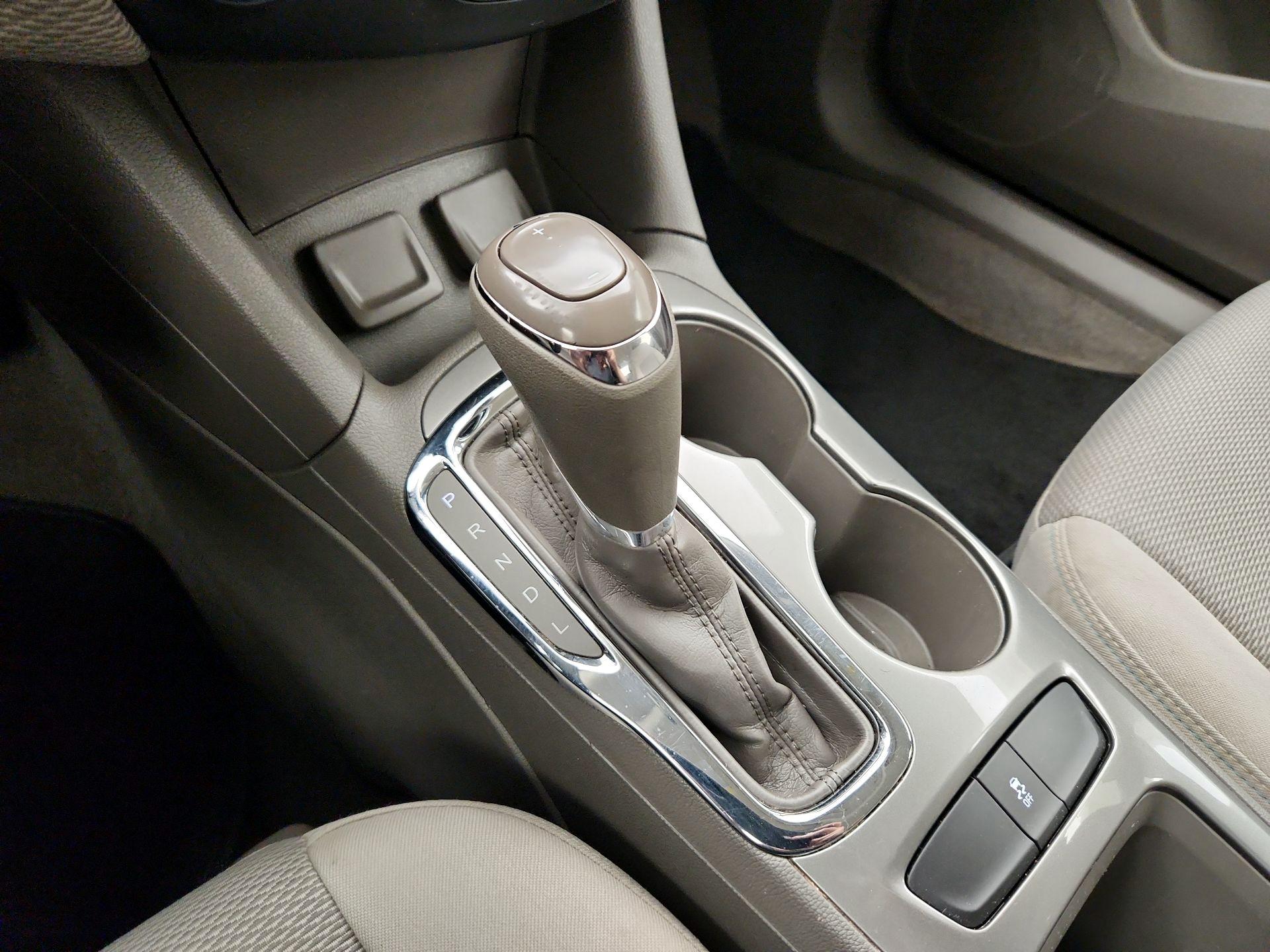 Thumbnail: 2018 Chevrolet Cruze - 17