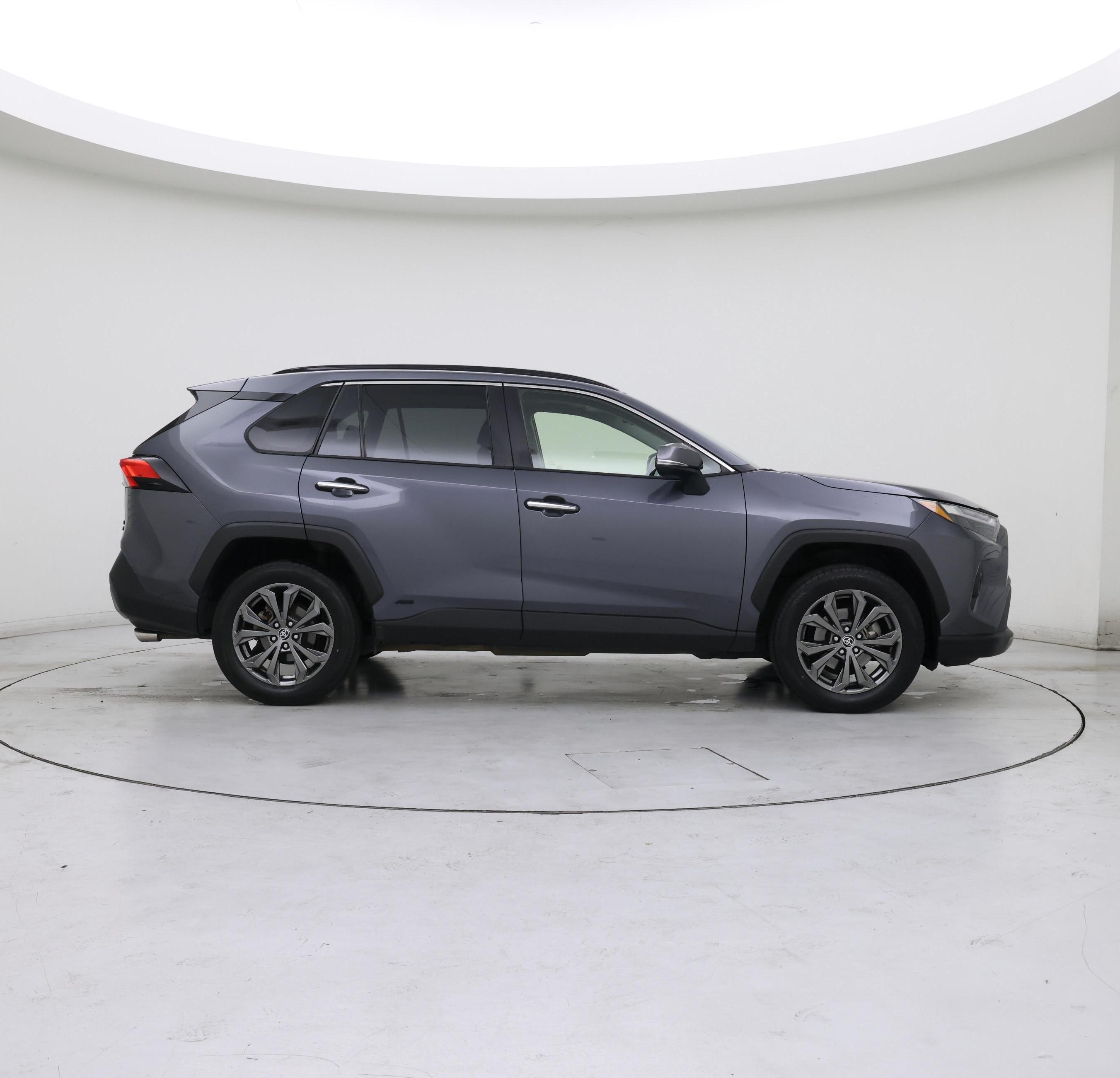 Thumbnail: 2022 Toyota RAV4 - 7