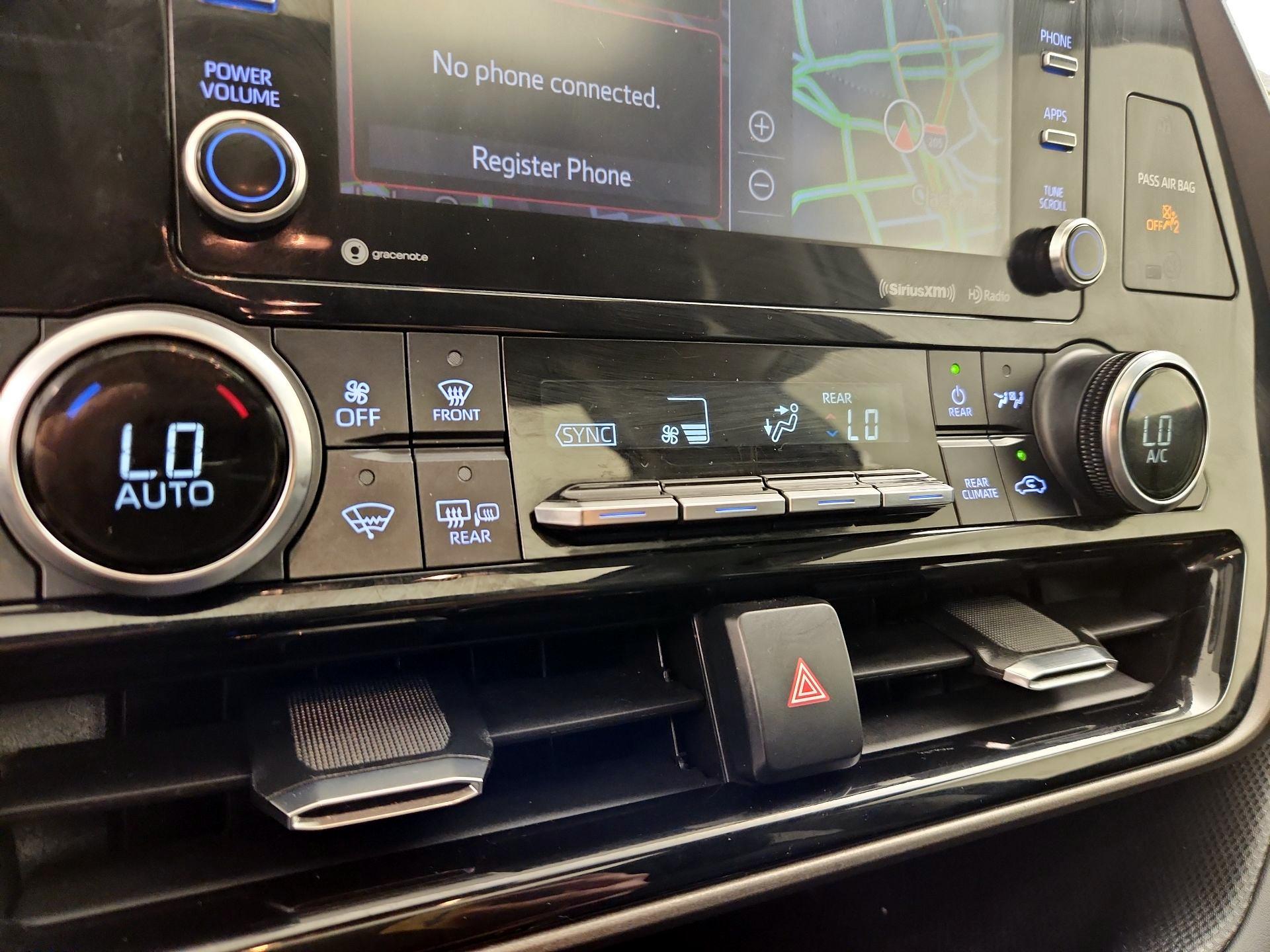 Thumbnail: 2022 Toyota Highlander - 17