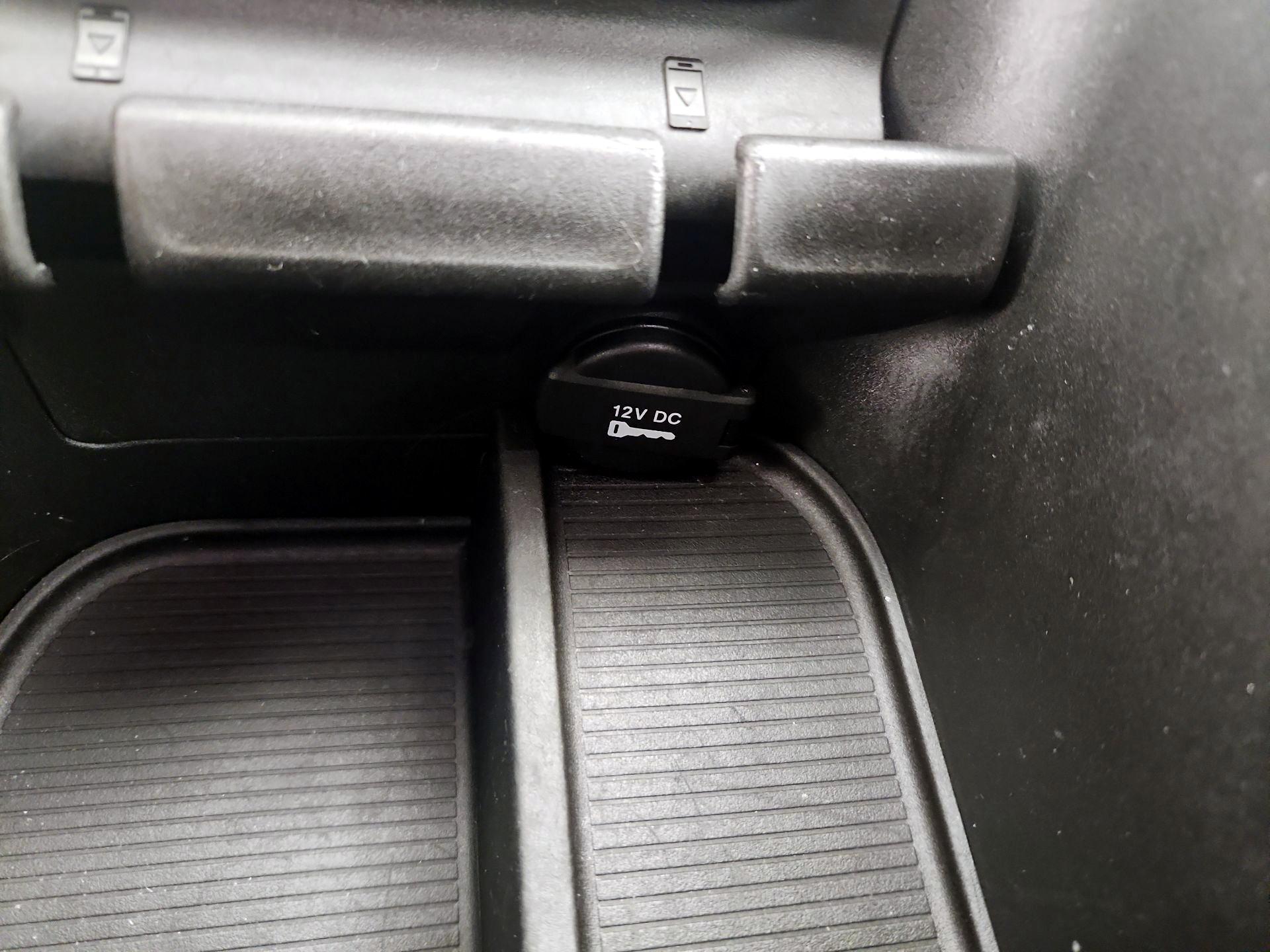 Thumbnail: 2019 RAM 1500 Classic - 18