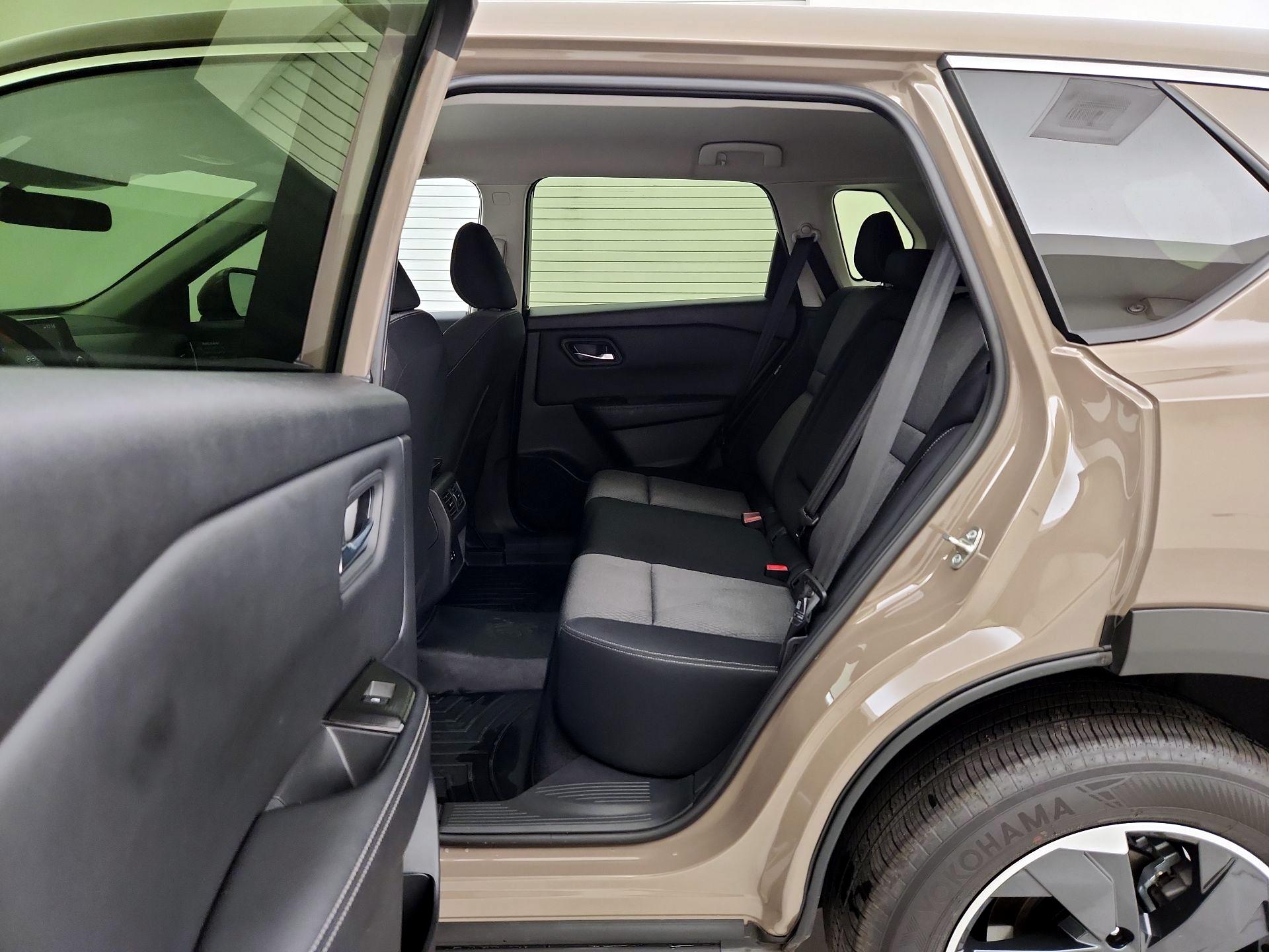 Thumbnail: 2024 Nissan Rogue - 19