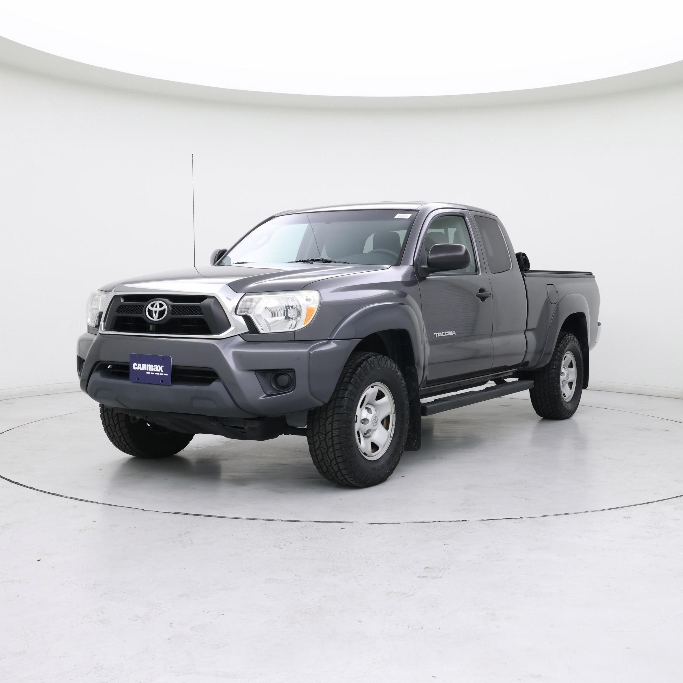 Thumbnail: 2015 Toyota Tacoma - 4