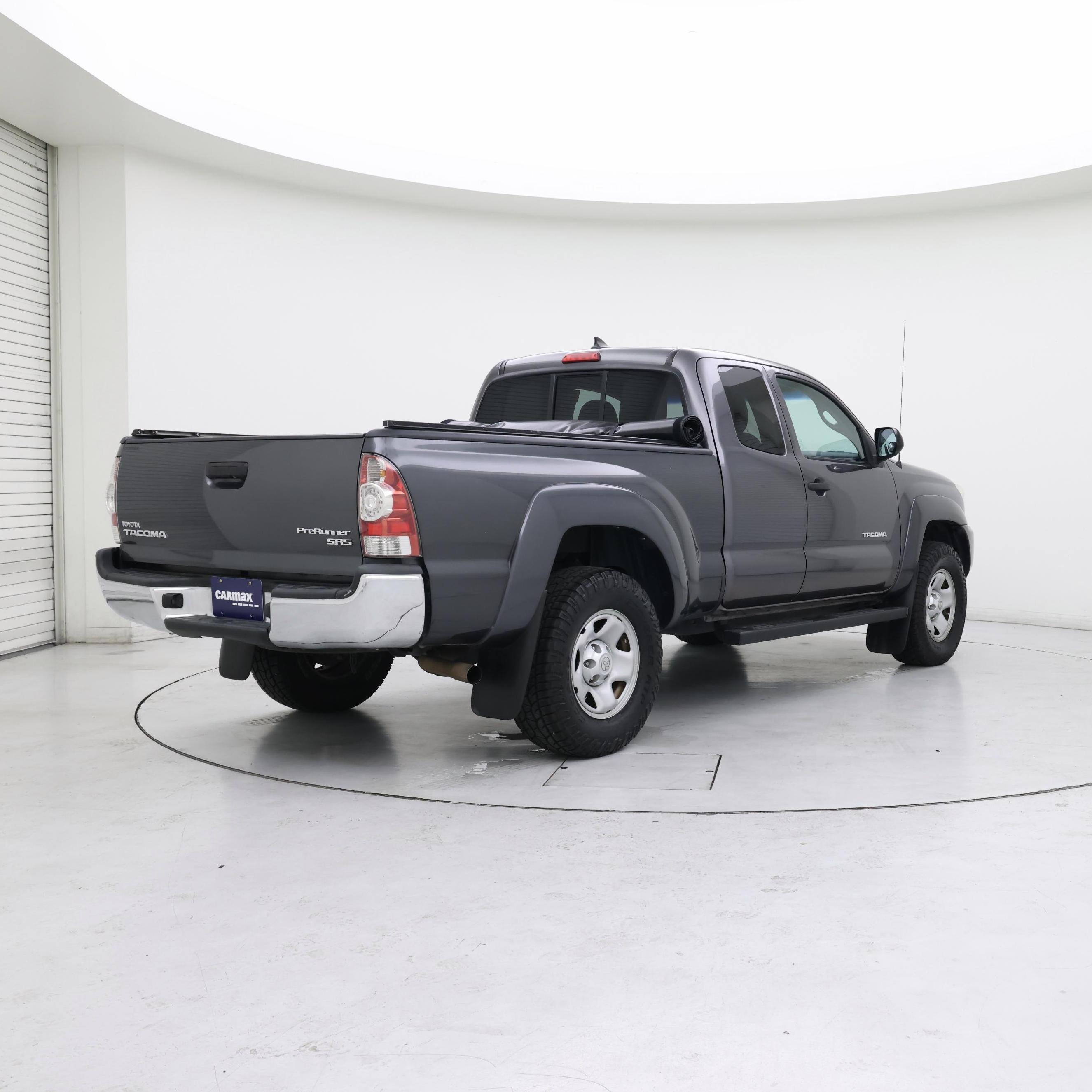 Thumbnail: 2015 Toyota Tacoma - 8
