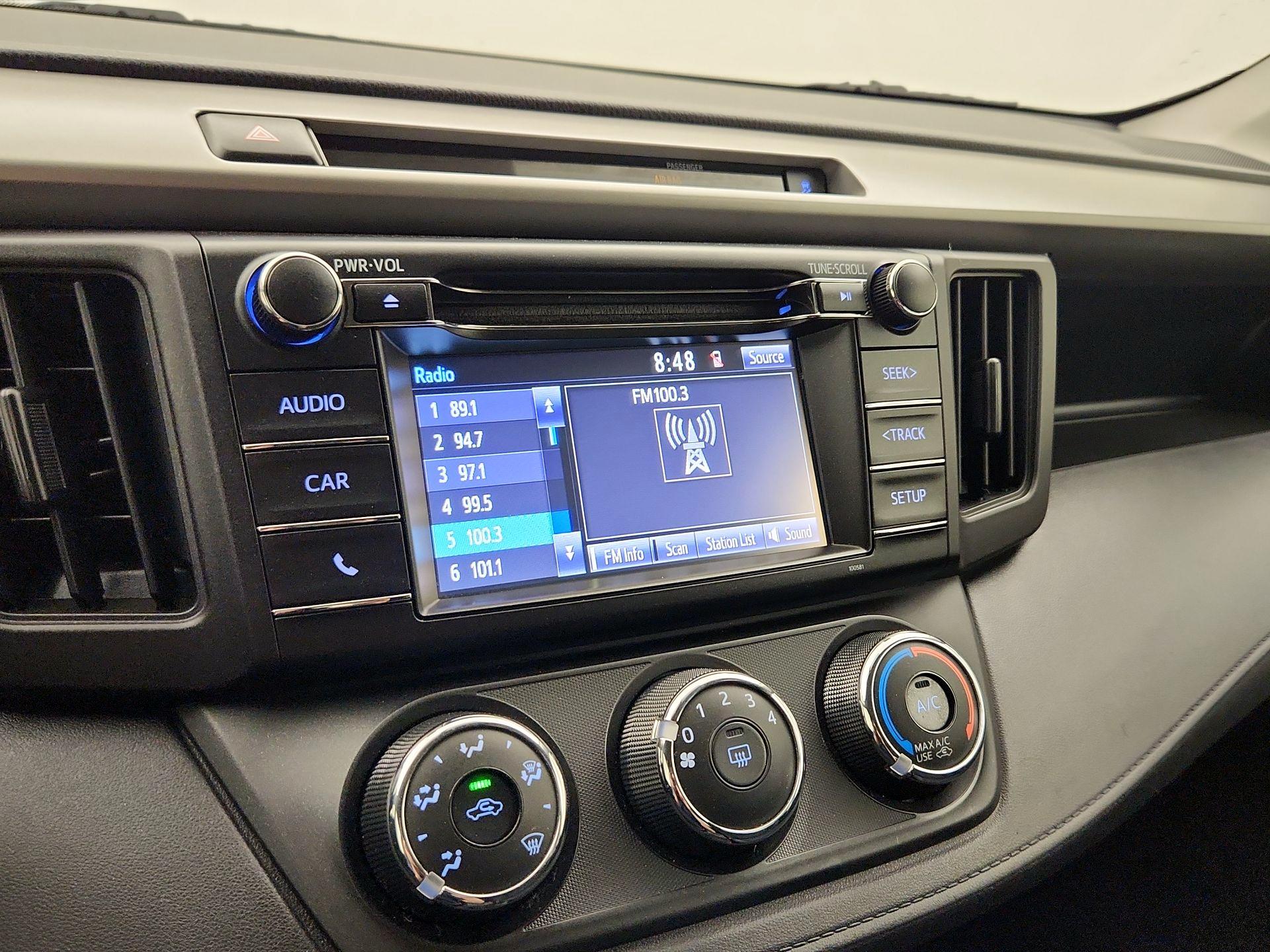Thumbnail: 2016 Toyota RAV4 - 15