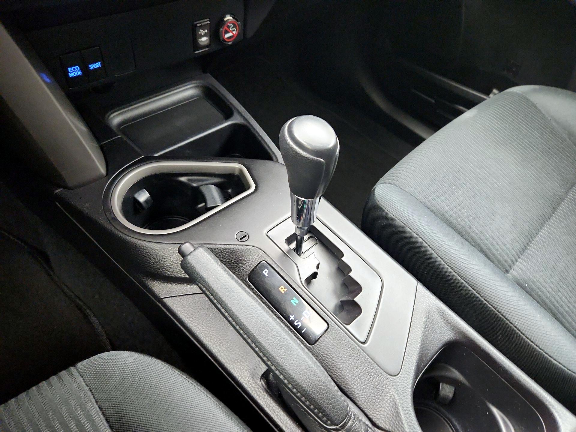Thumbnail: 2016 Toyota RAV4 - 17