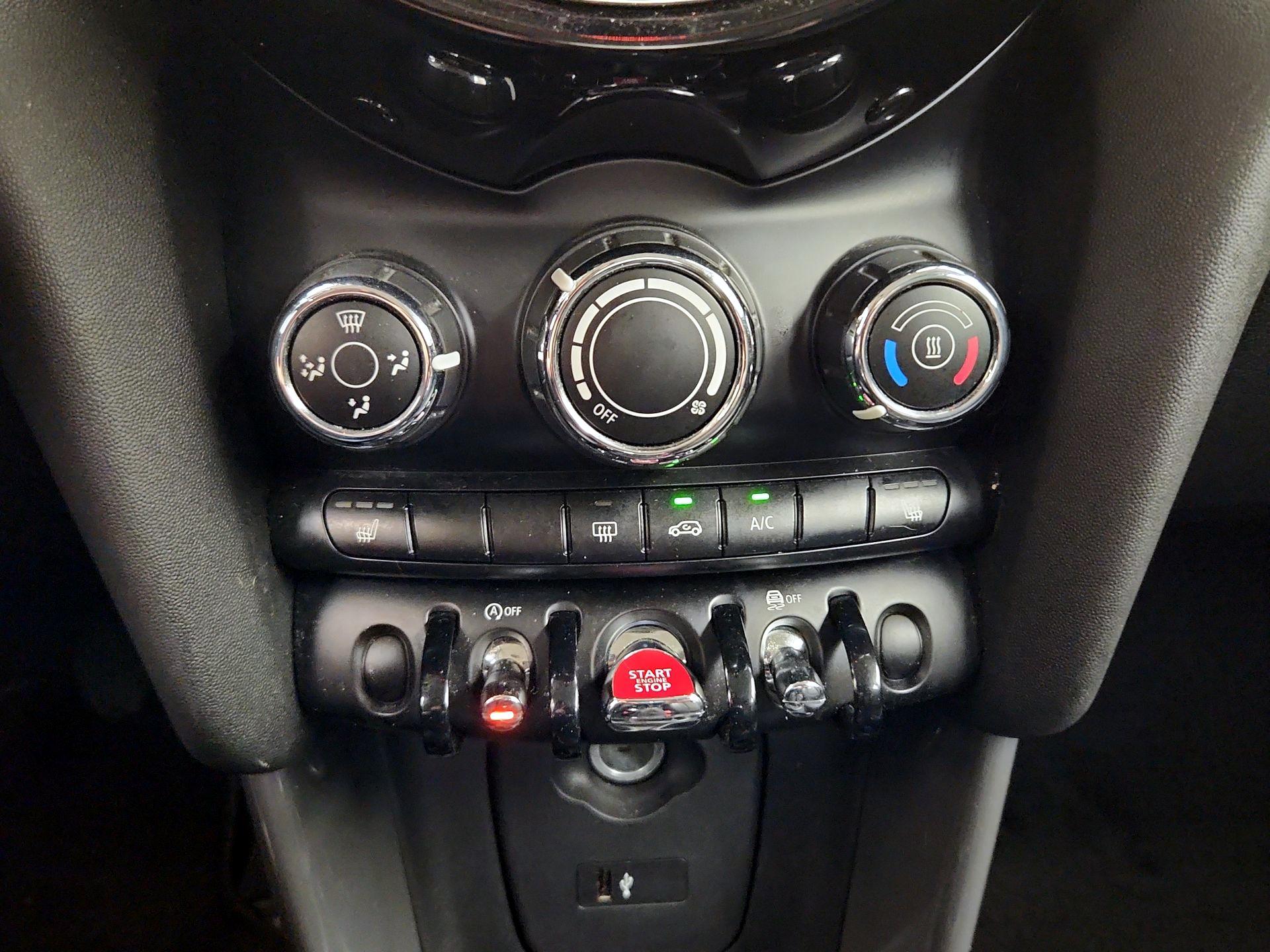 Thumbnail: 2019 MINI Cooper Hardtop - 15
