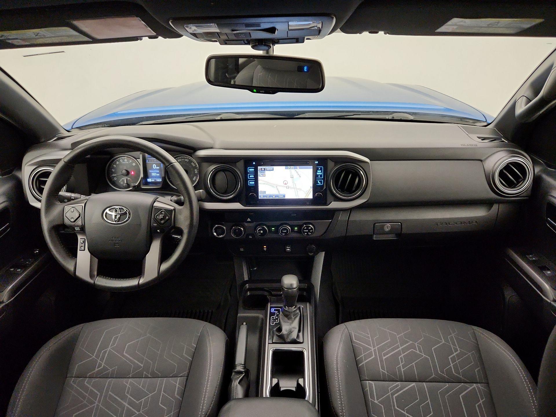 Thumbnail: 2017 Toyota Tacoma - 9
