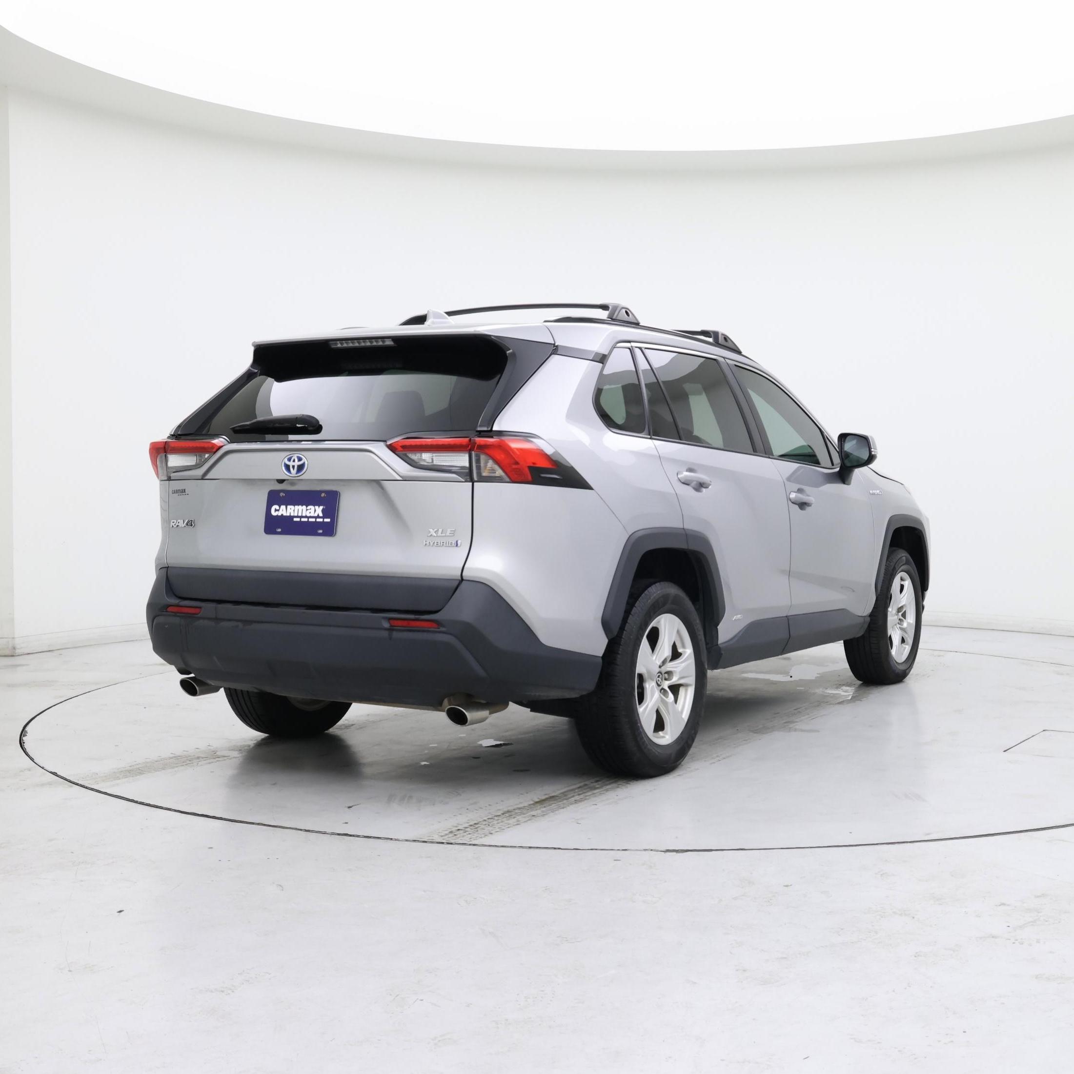 Thumbnail: 2021 Toyota RAV4 - 8