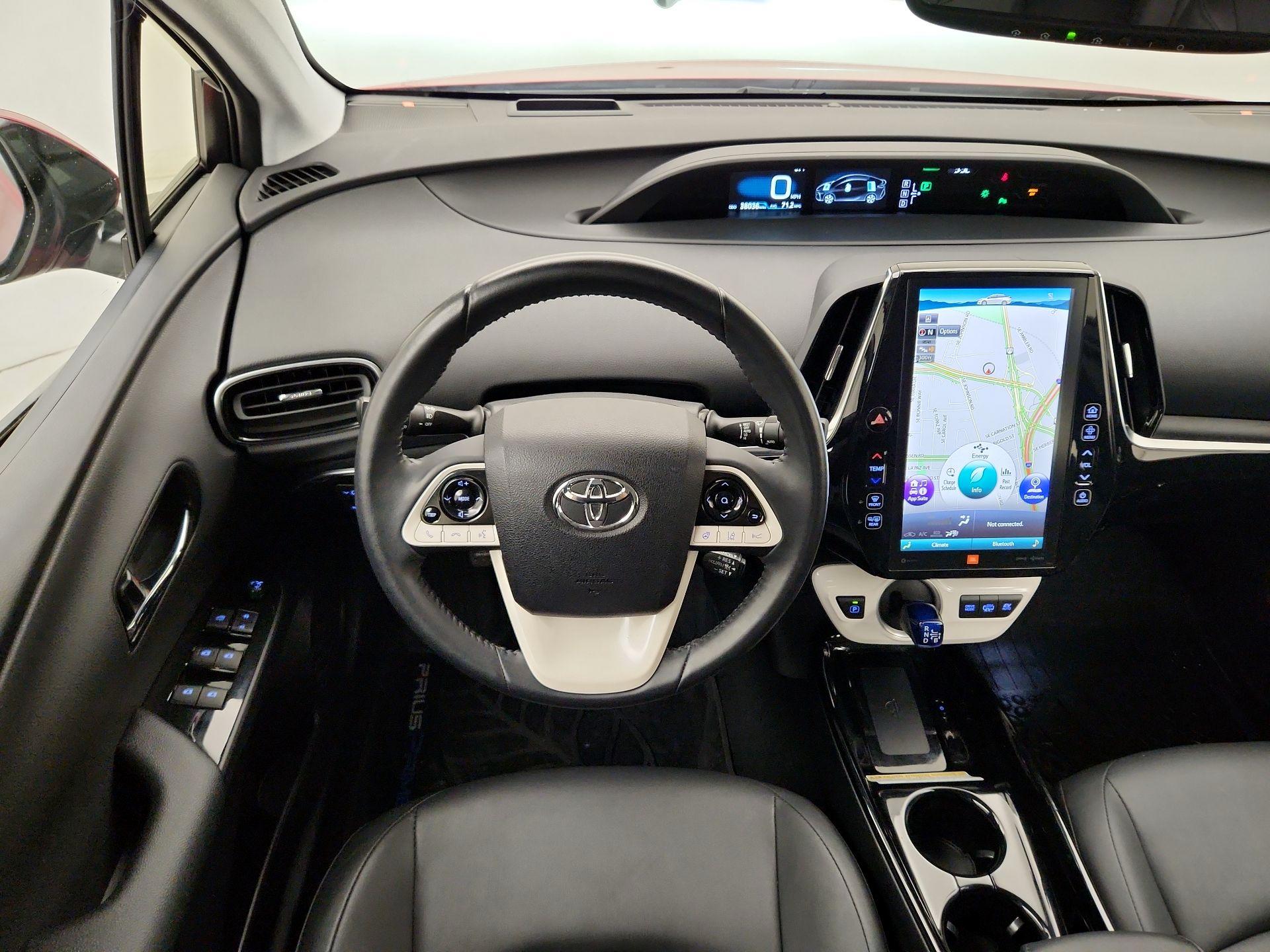Thumbnail: 2017 Toyota Prius Prime - 10