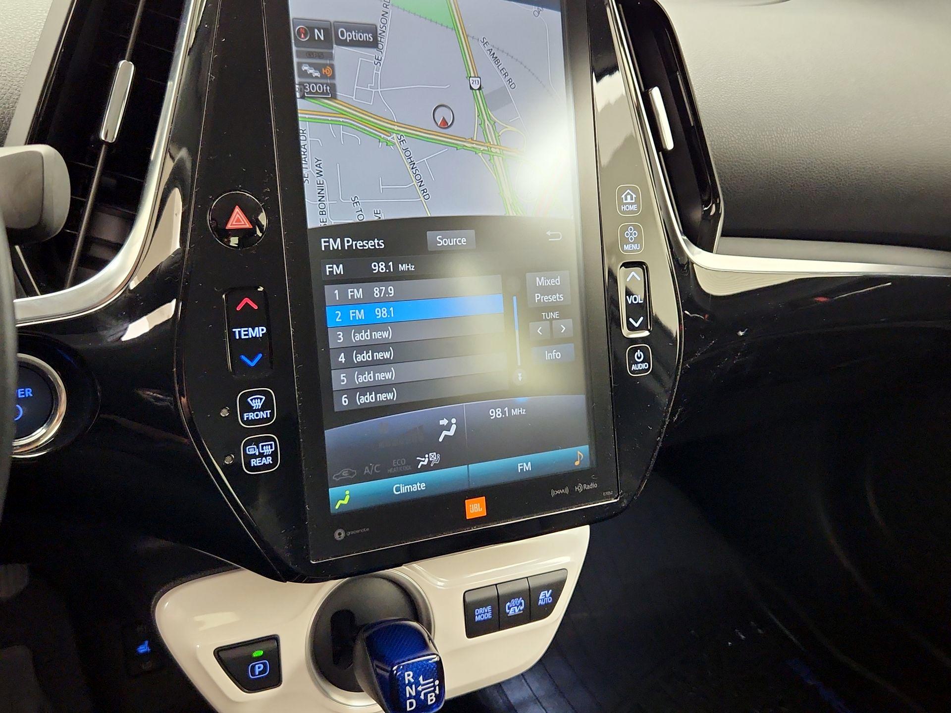 Thumbnail: 2017 Toyota Prius Prime - 16