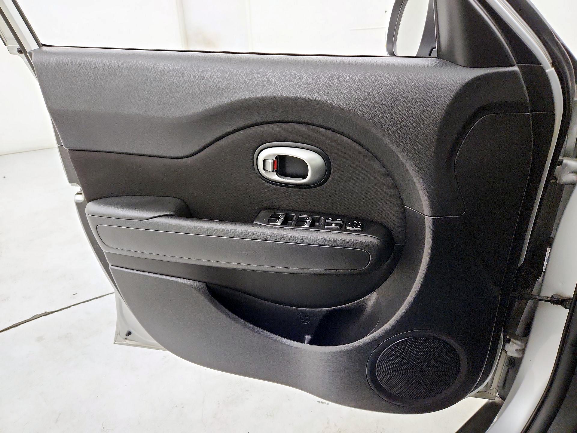 Thumbnail: 2019 Kia Soul - 12