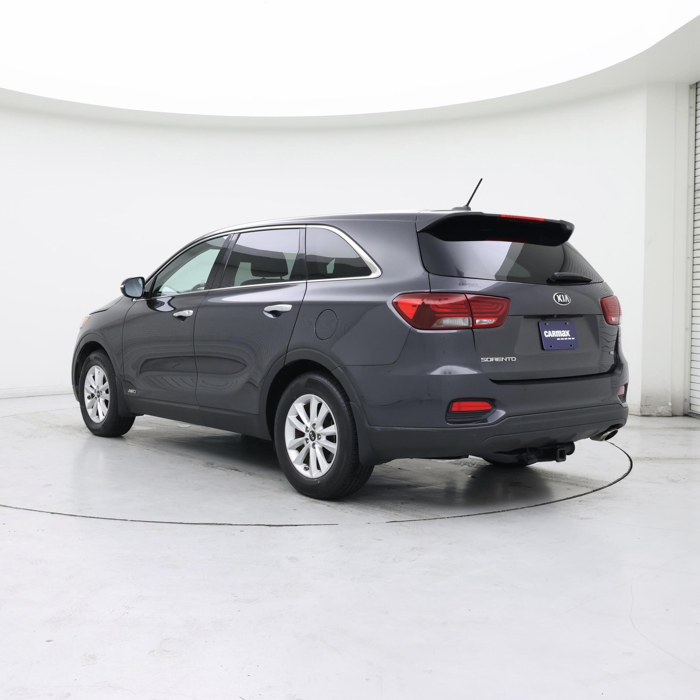 Thumbnail: 2019 Kia Sorento - 2