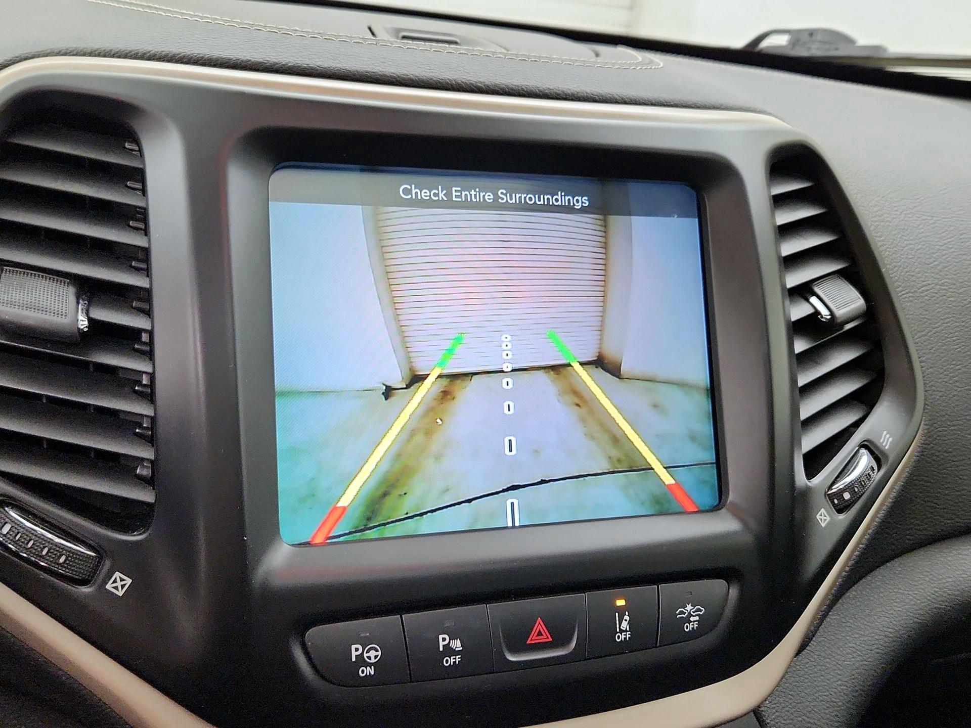 Thumbnail: 2014 Jeep Cherokee - 15