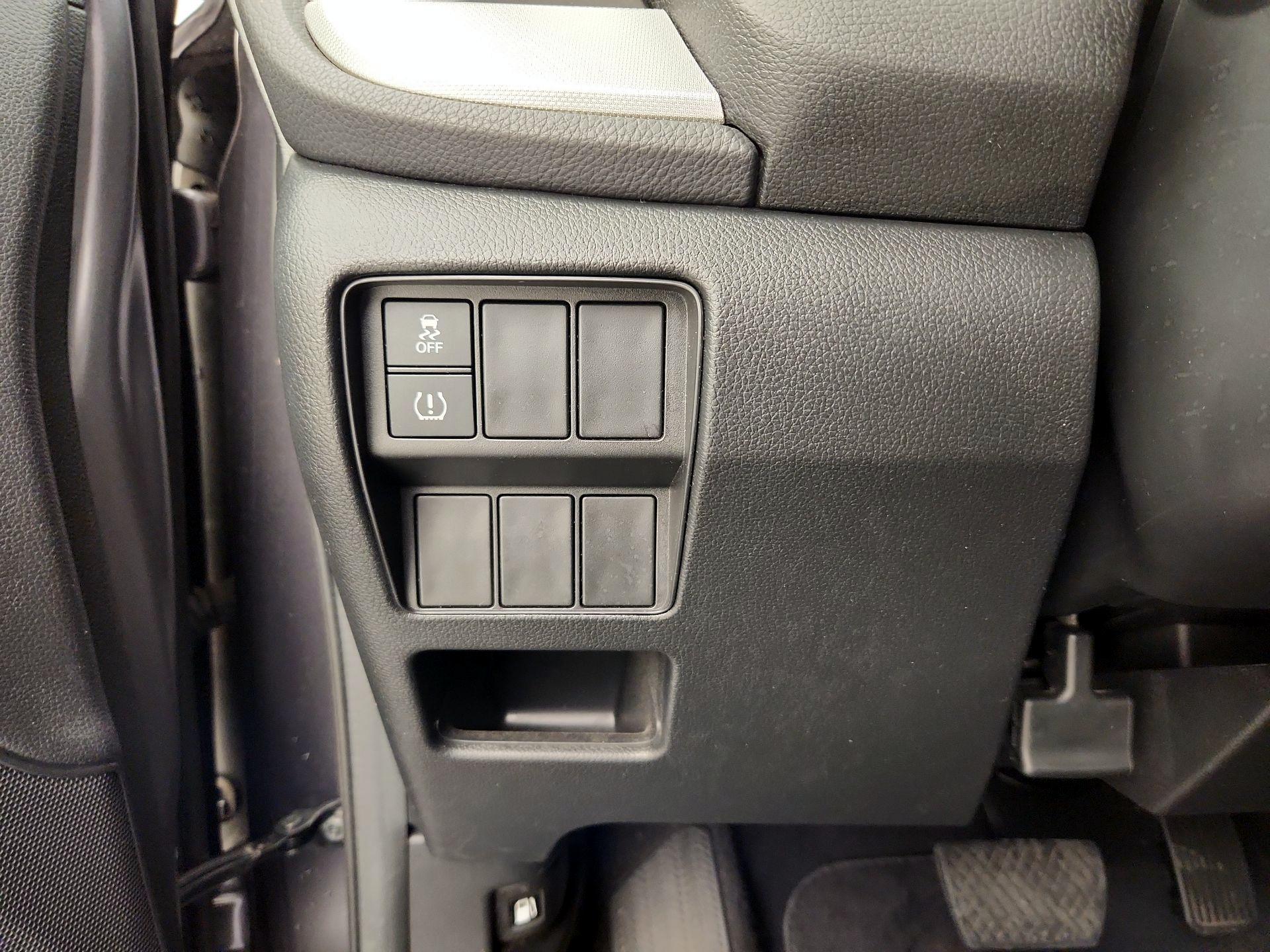 Thumbnail: 2017 Honda CR-V - 13