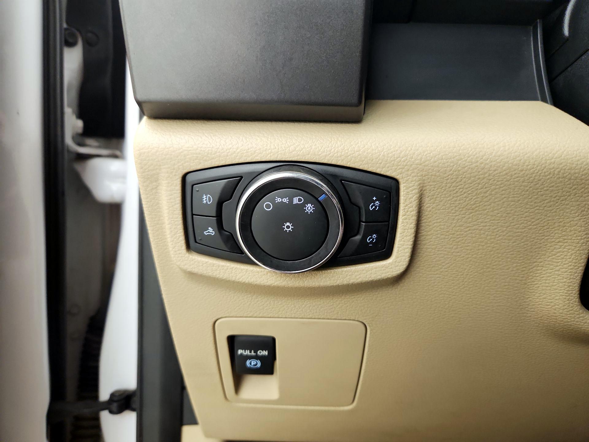 Thumbnail: 2016 Ford F-150 - 13