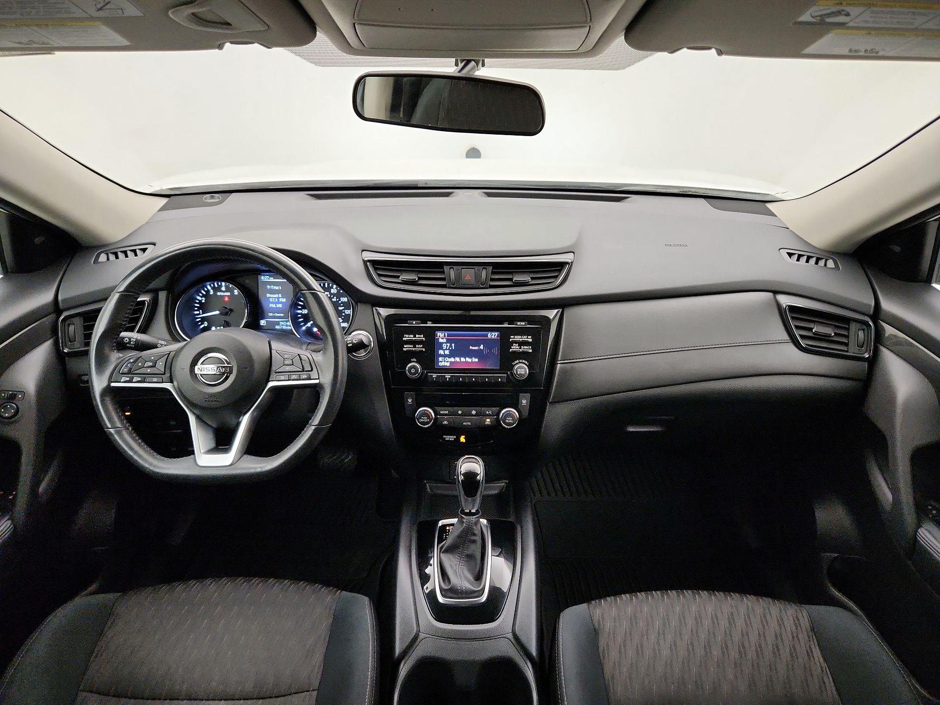 Thumbnail: 2017 Nissan Rogue - 9