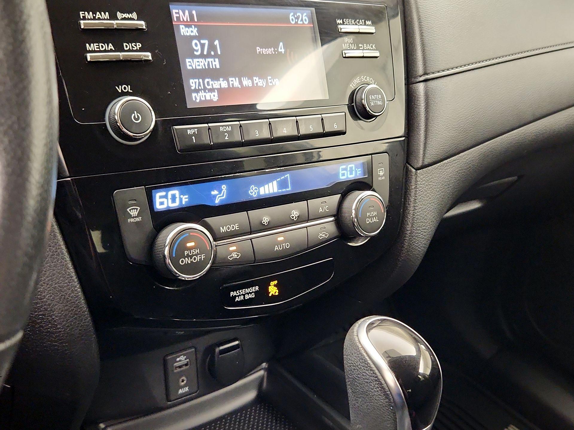 Thumbnail: 2017 Nissan Rogue - 16