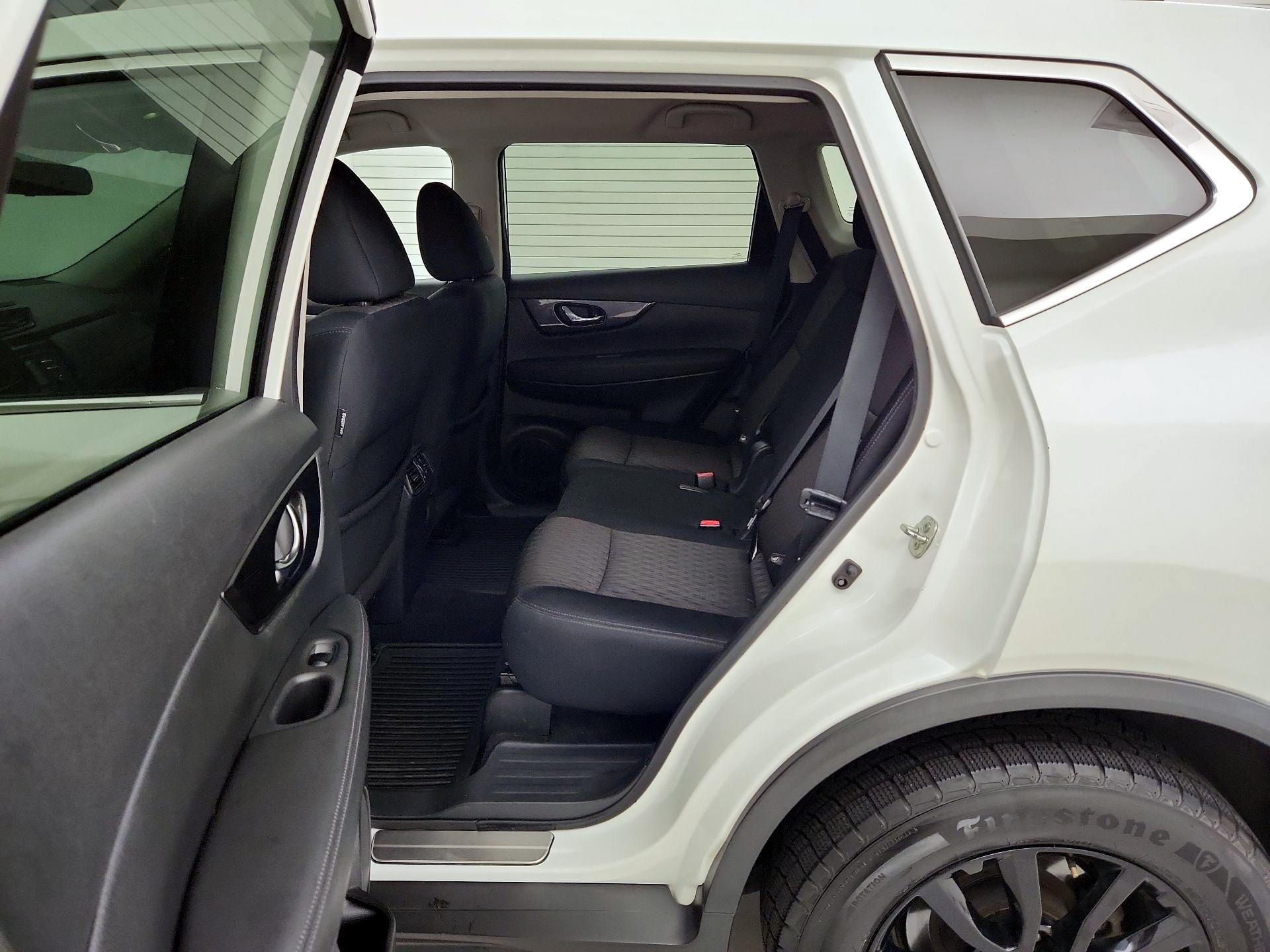 Thumbnail: 2017 Nissan Rogue - 19