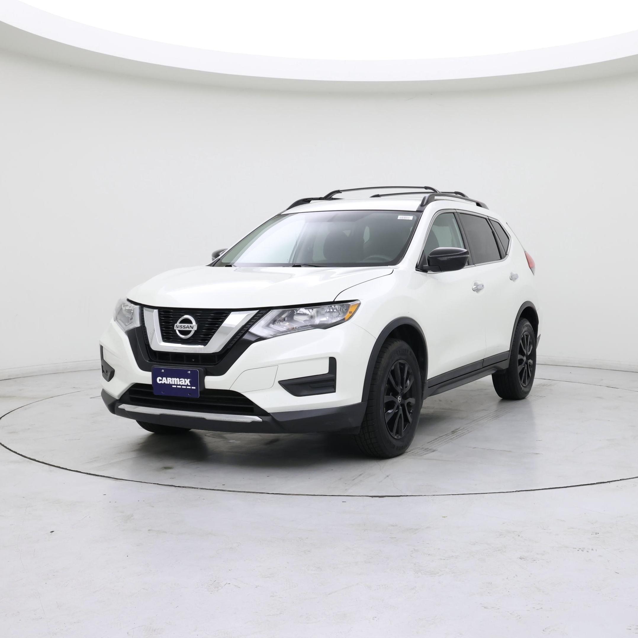 Thumbnail: 2017 Nissan Rogue - 4