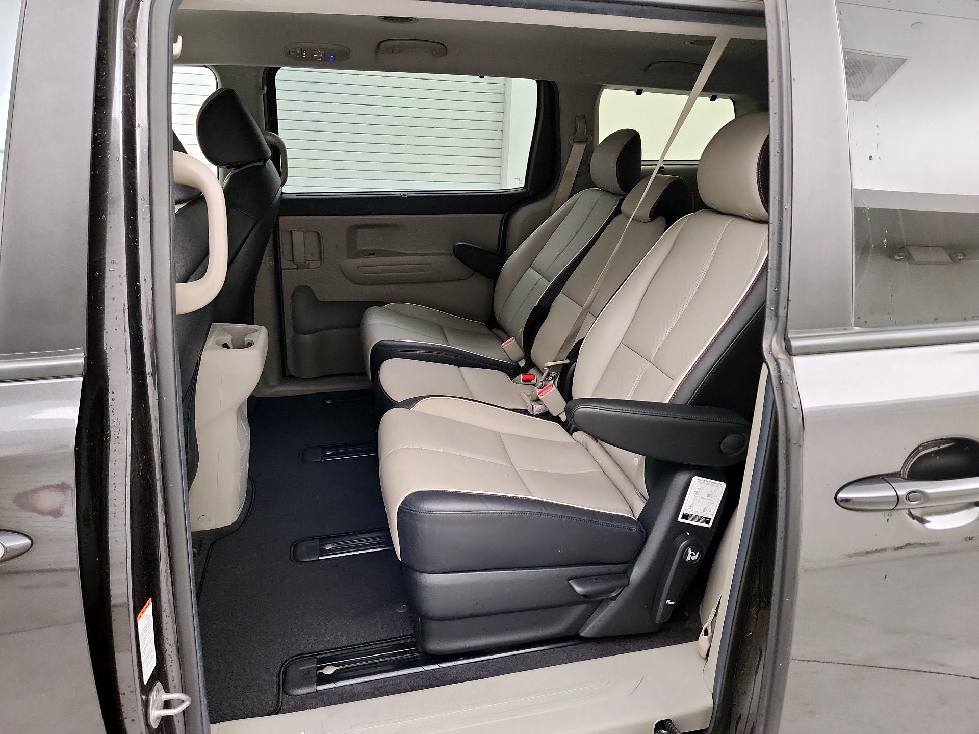 Thumbnail: 2020 Kia Sedona - 19