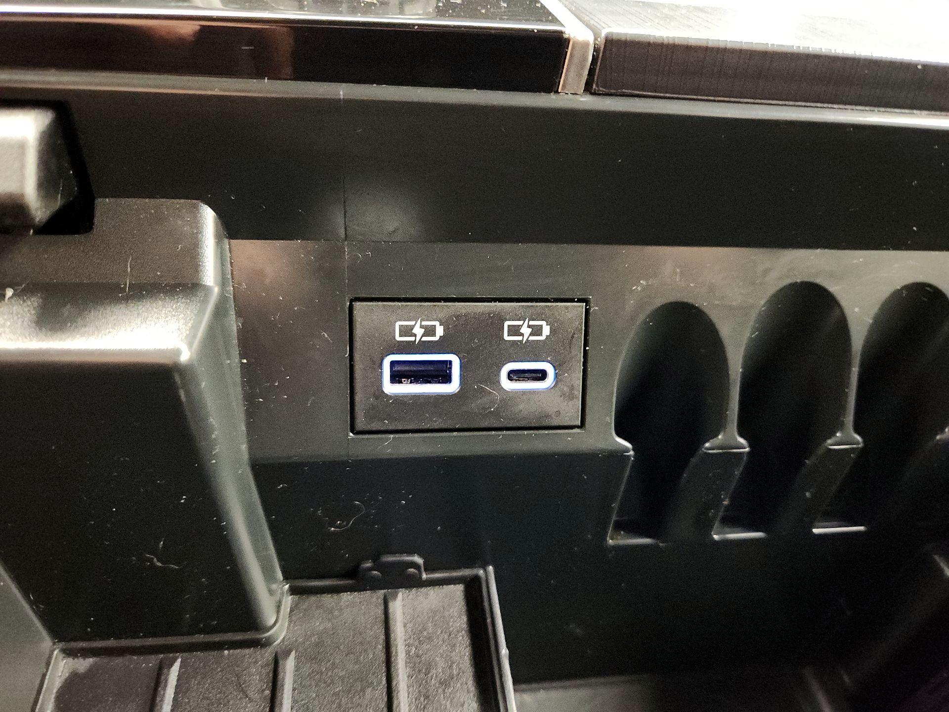 Thumbnail: 2023 Toyota Tundra - 18