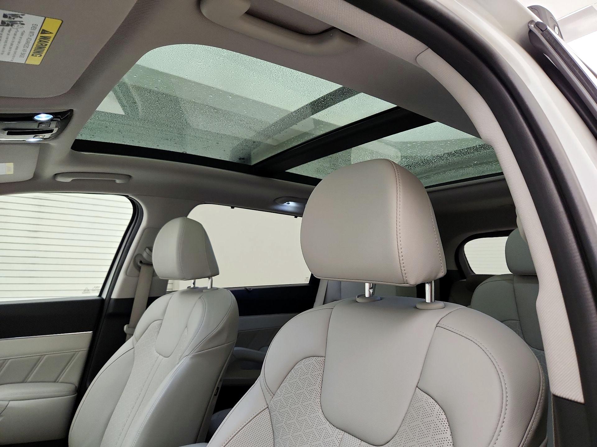 Thumbnail: 2023 Kia Sorento - 20