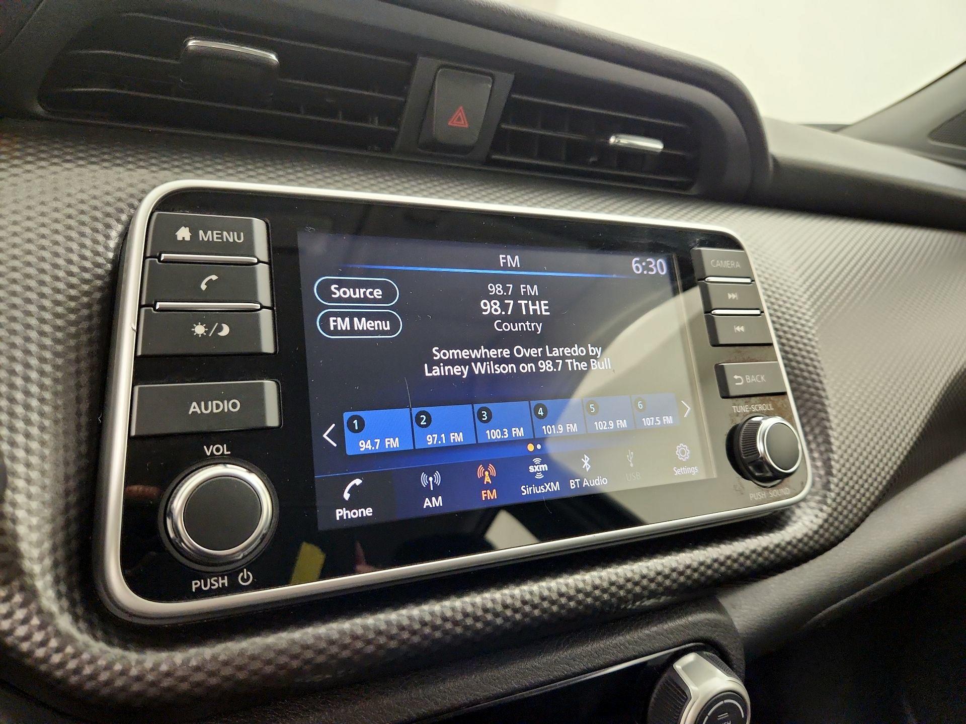 Thumbnail: 2019 Nissan Kicks - 14