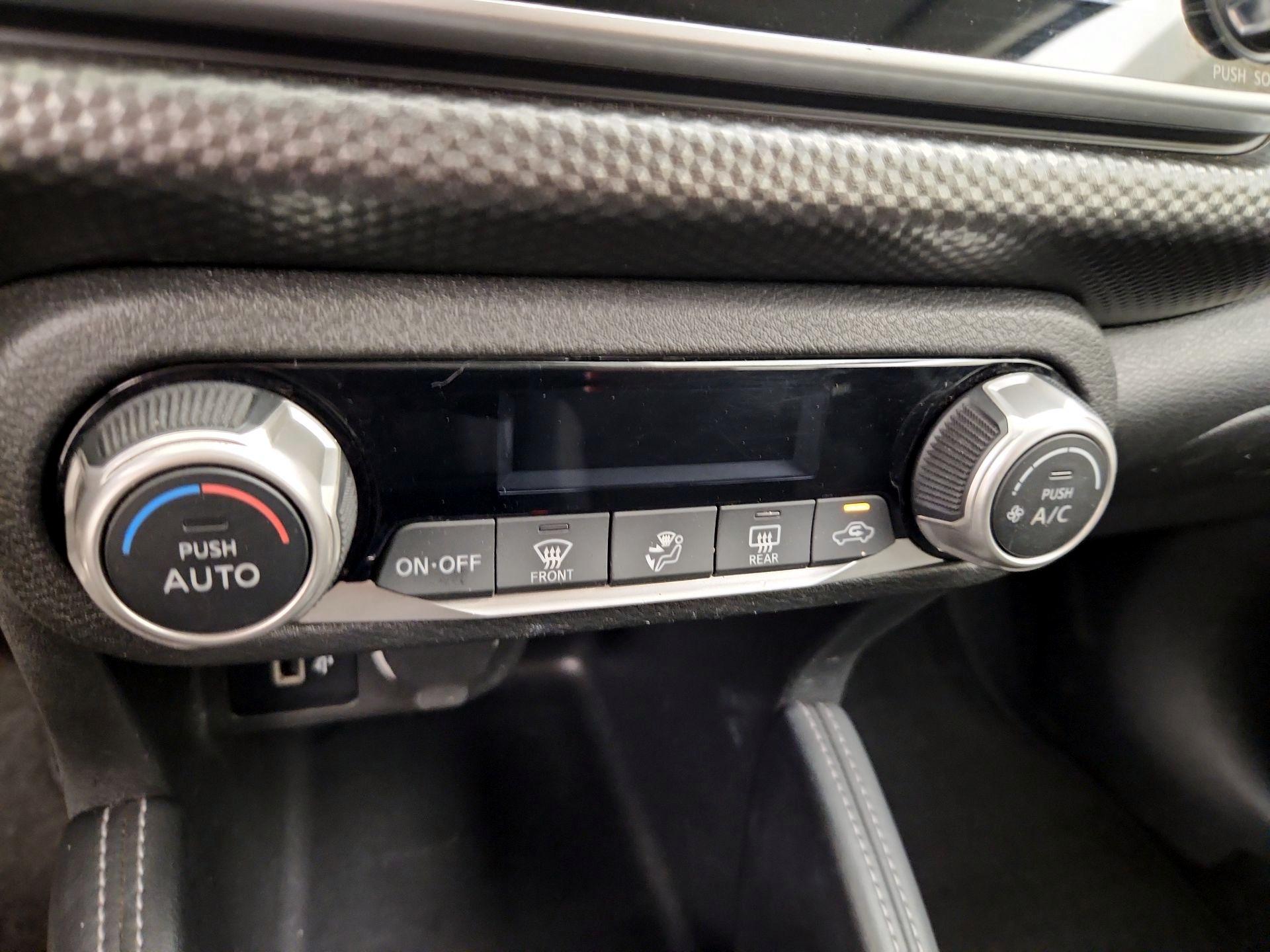 Thumbnail: 2019 Nissan Kicks - 15
