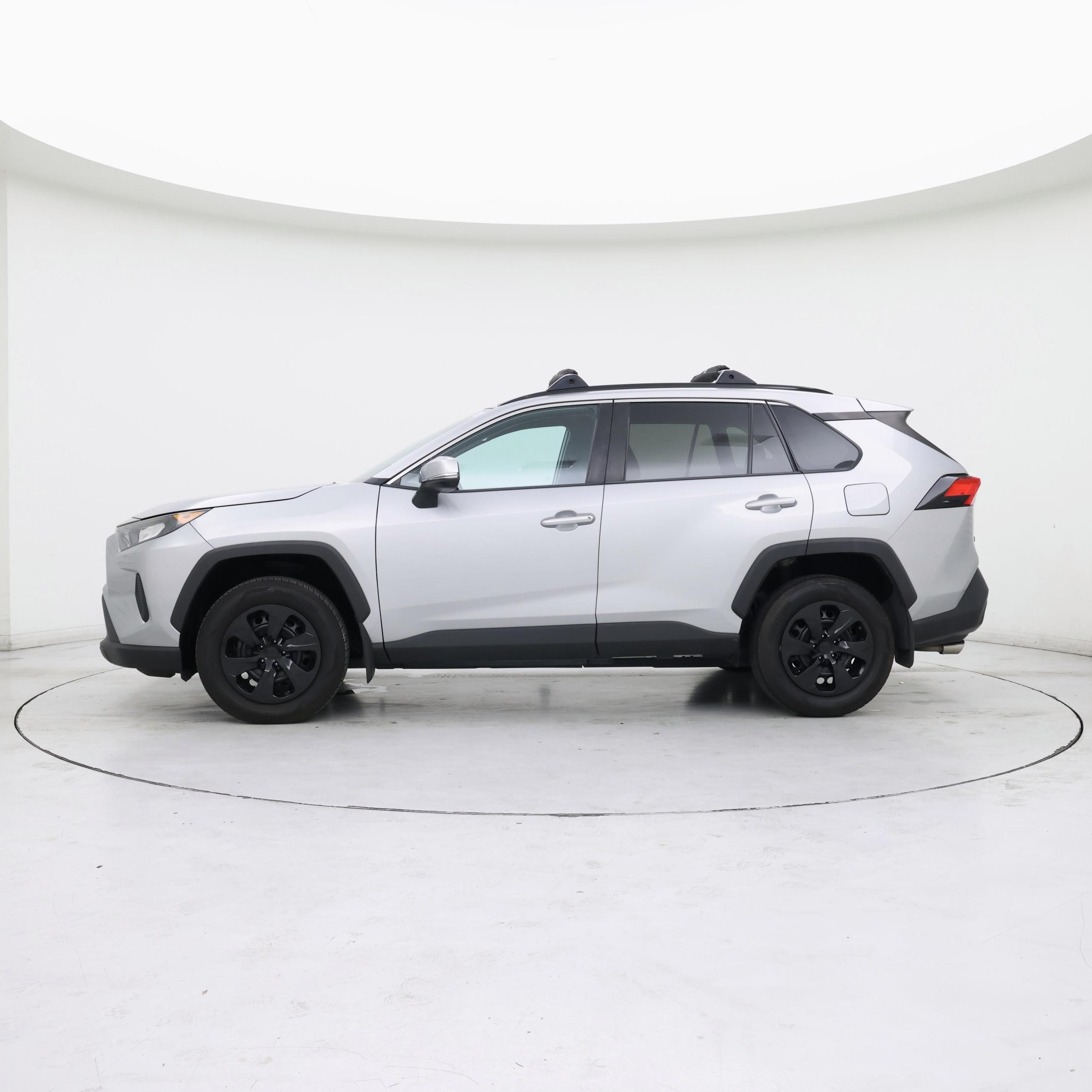 Thumbnail: 2020 Toyota RAV4 - 3