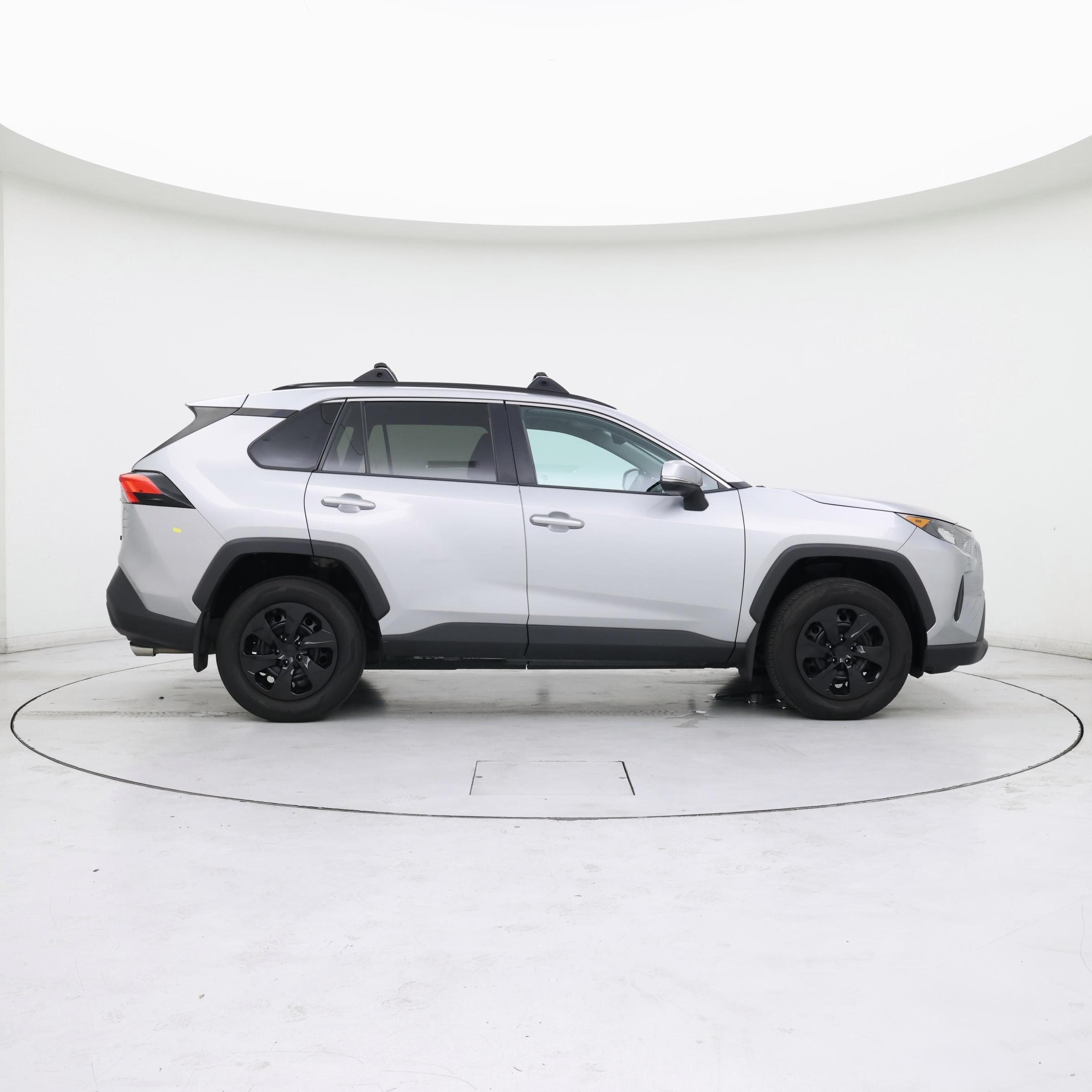 Thumbnail: 2020 Toyota RAV4 - 7