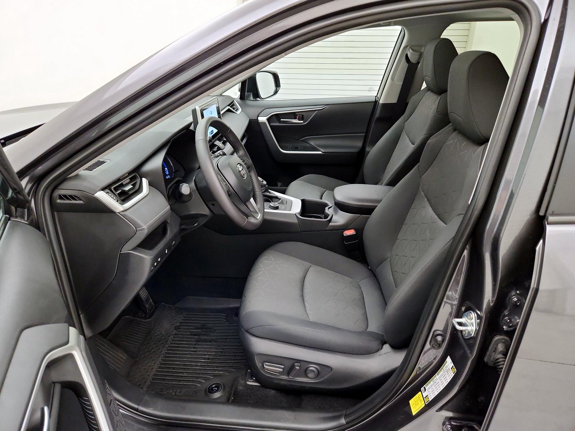 Thumbnail: 2024 Toyota RAV4 - 11