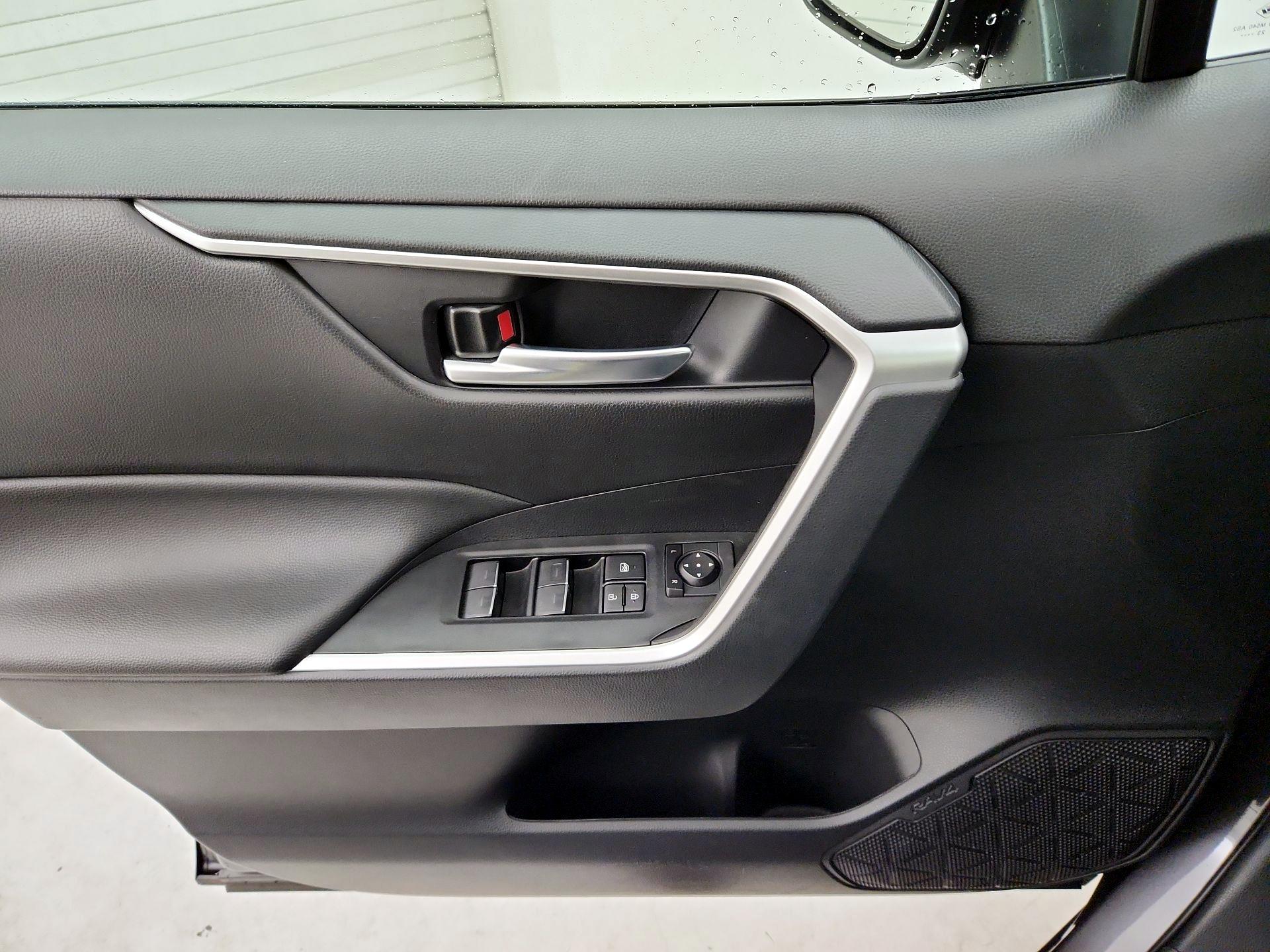 Thumbnail: 2024 Toyota RAV4 - 12