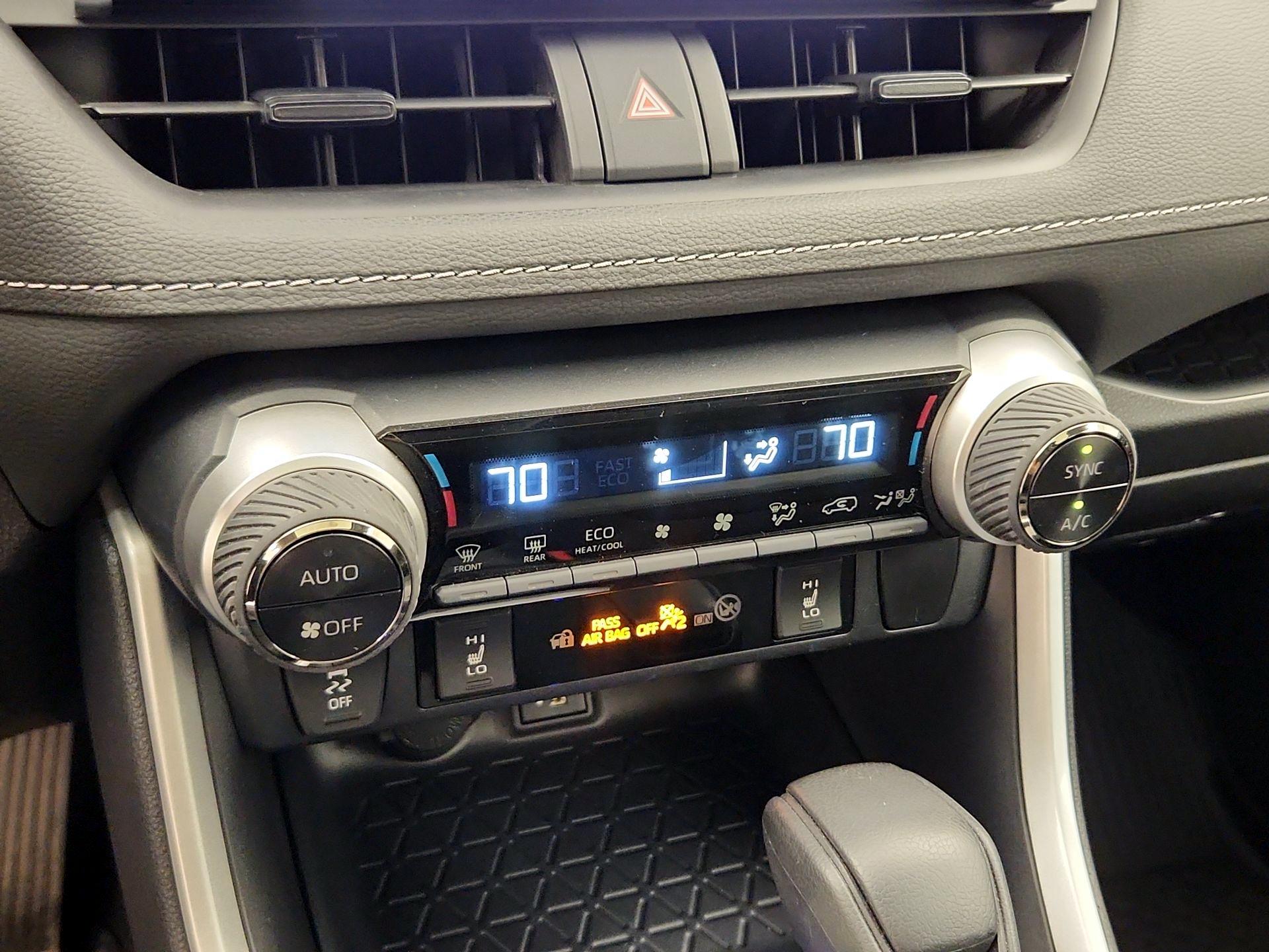 Thumbnail: 2024 Toyota RAV4 - 16