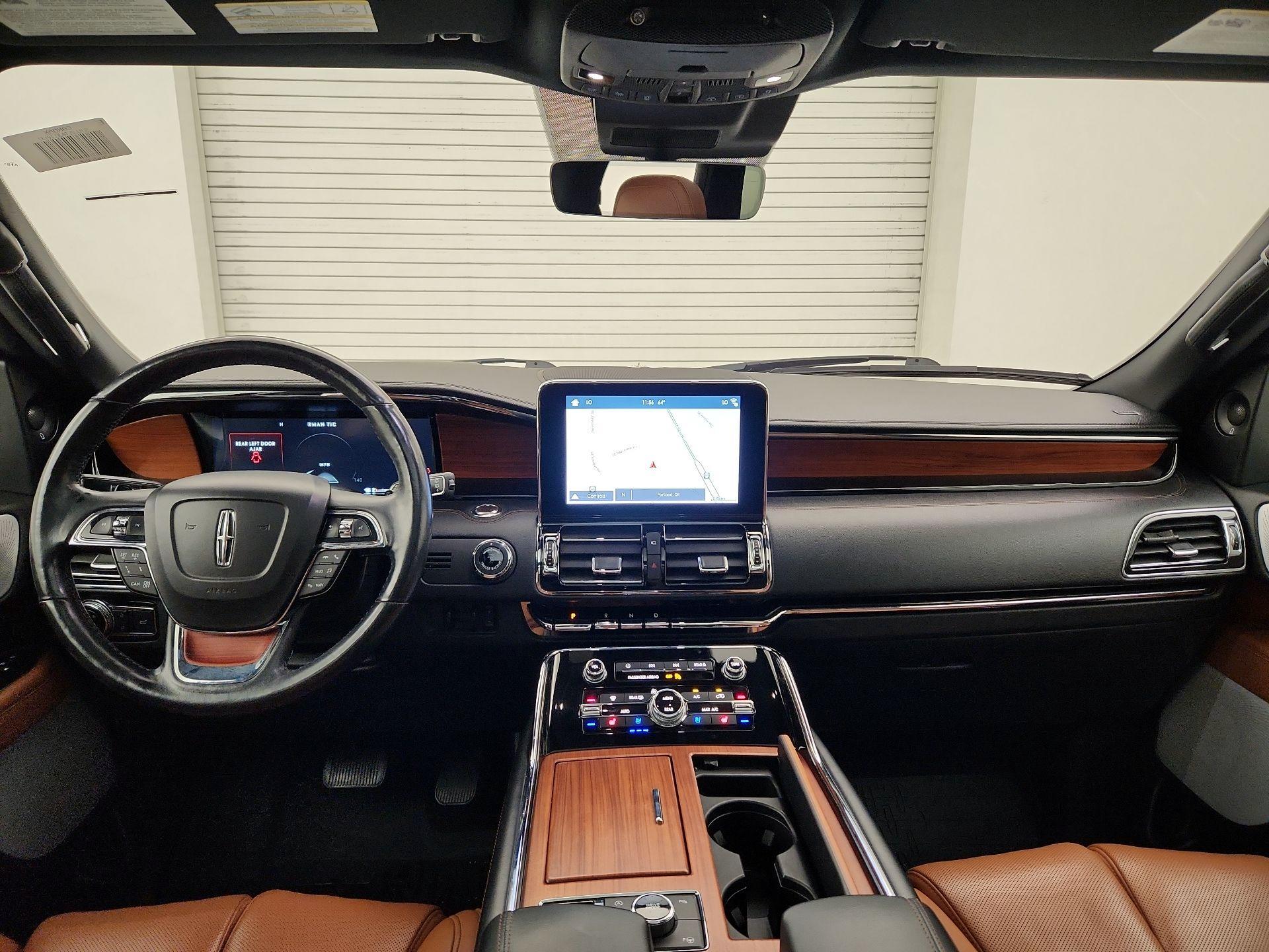 Thumbnail: 2018 Lincoln Navigator - 9