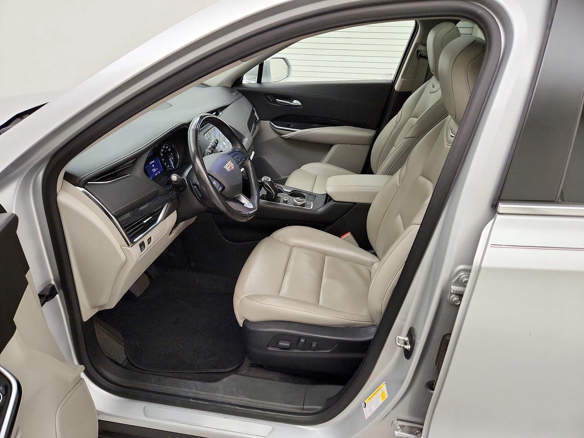 Thumbnail: 2019 Cadillac XT4 - 11