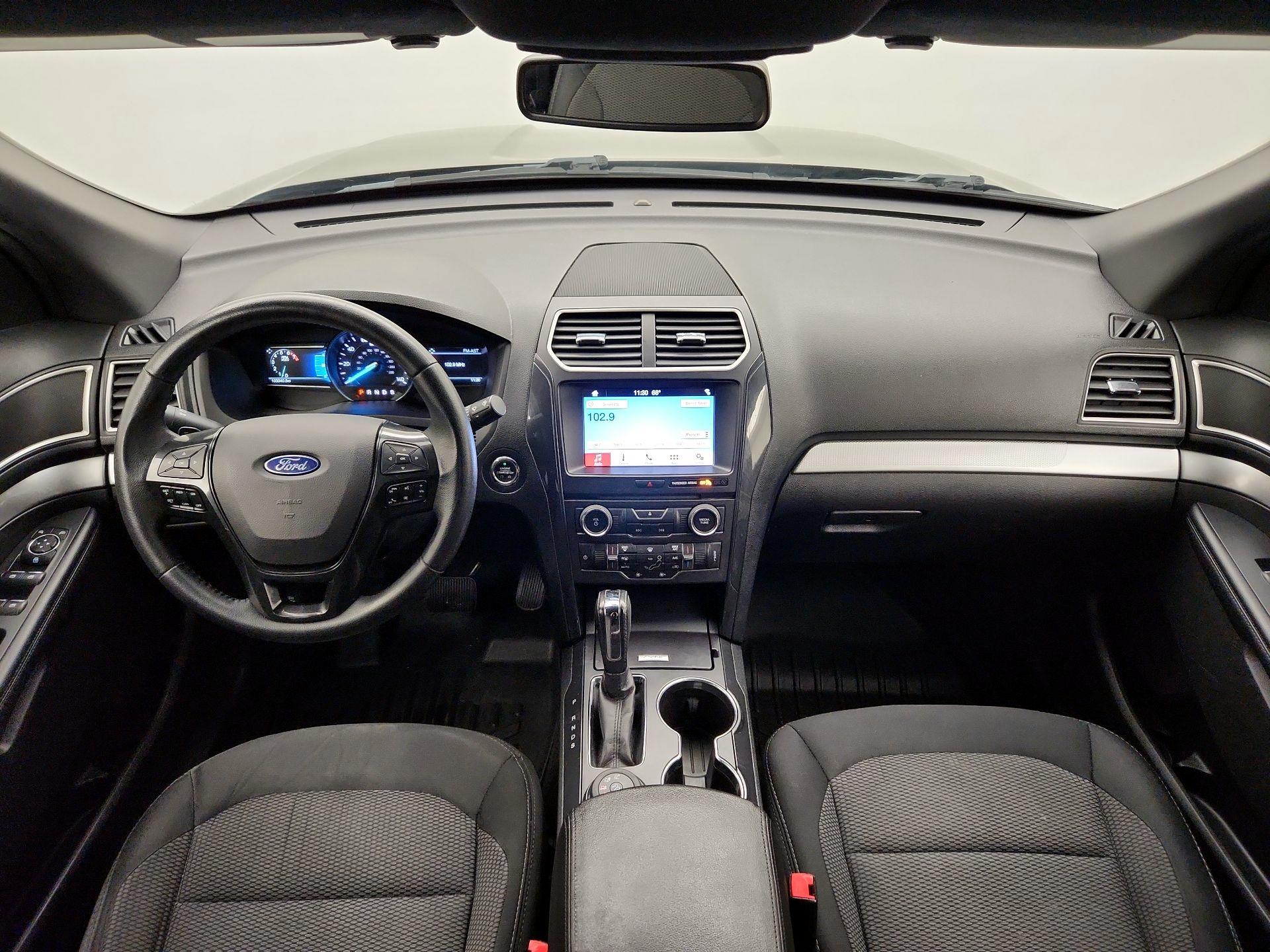 Thumbnail: 2017 Ford Explorer - 9