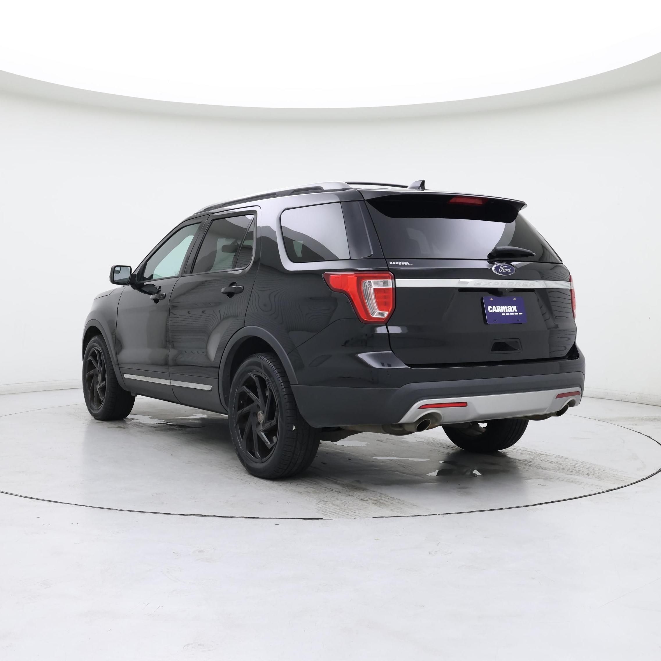 Thumbnail: 2017 Ford Explorer - 2