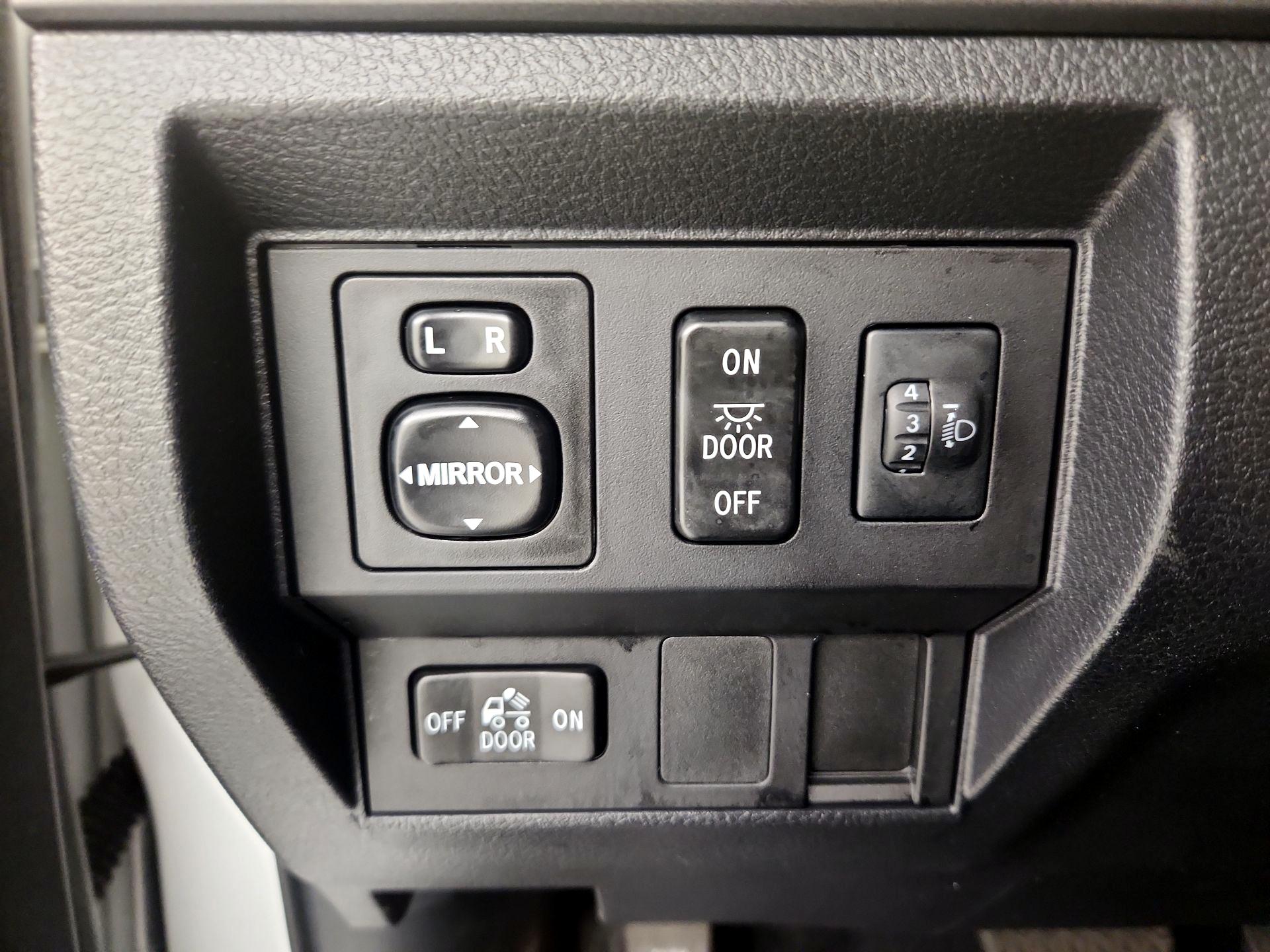 Thumbnail: 2017 Toyota Tundra - 13