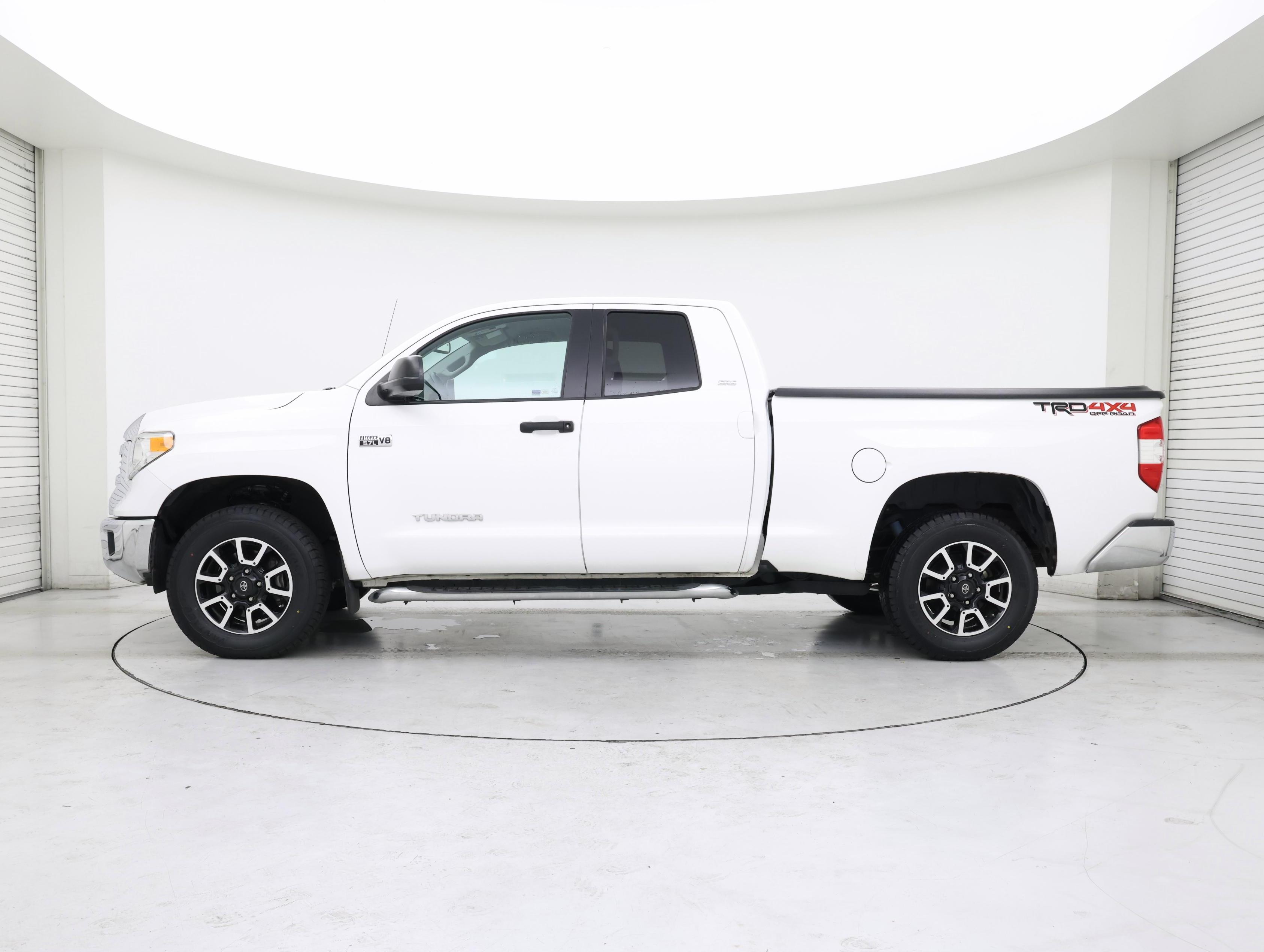 Thumbnail: 2017 Toyota Tundra - 3