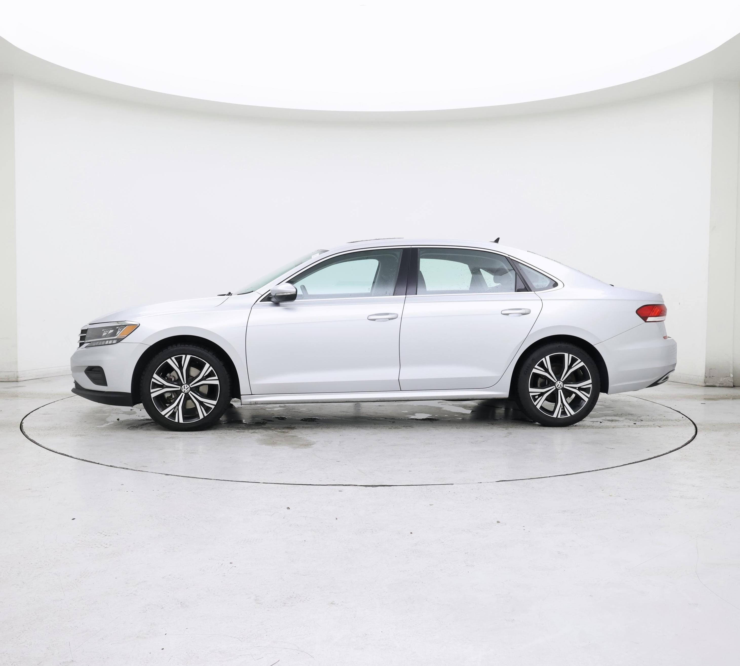 Thumbnail: 2021 Volkswagen Passat - 3