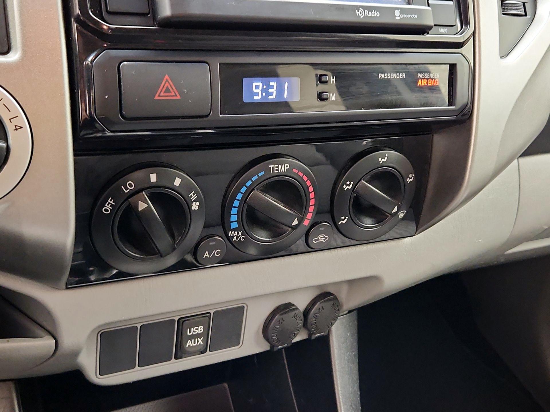 Thumbnail: 2014 Toyota Tacoma - 17
