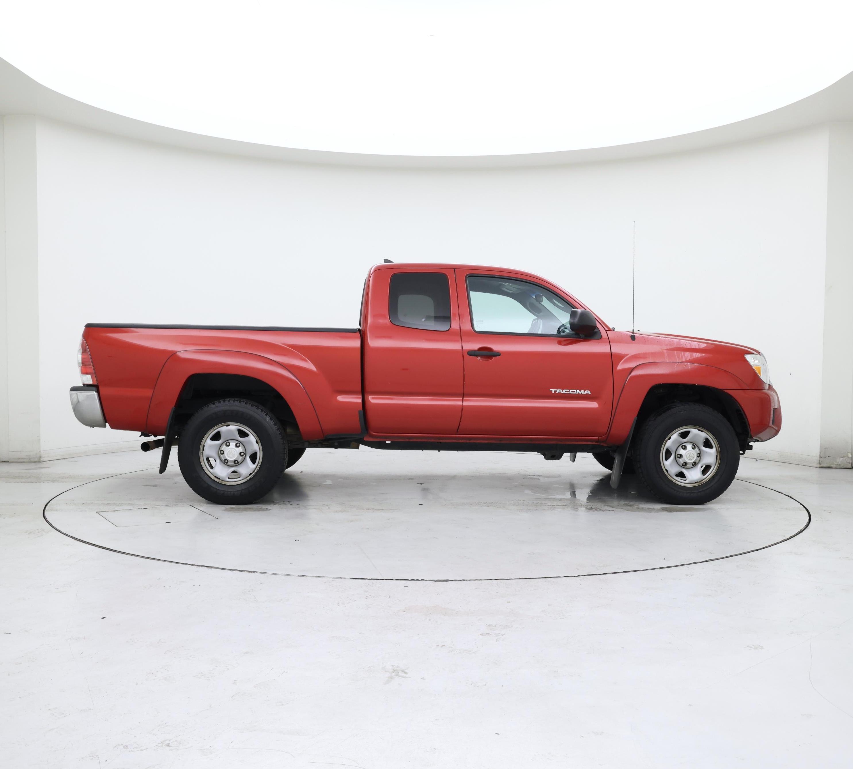 Thumbnail: 2014 Toyota Tacoma - 7
